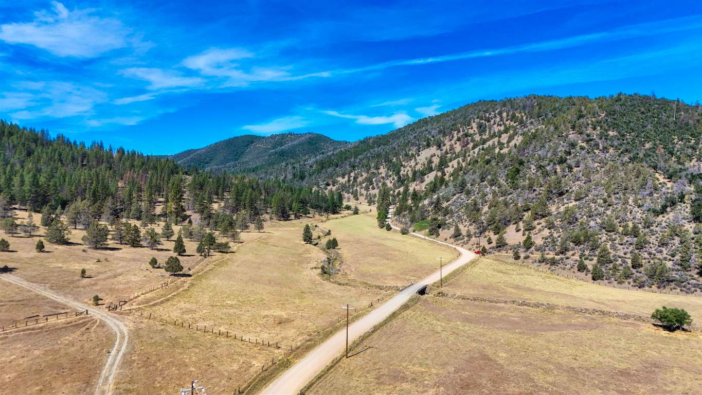 1 Duzel Creek Rd