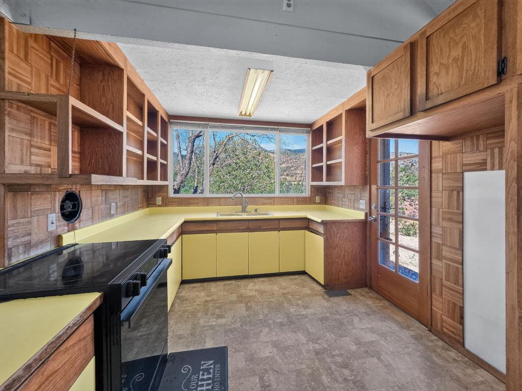 405 Old Cottonwood Creek Road