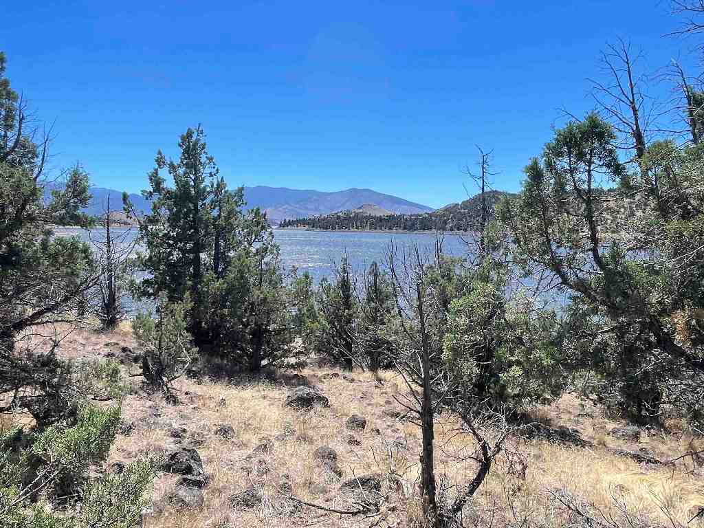 Lot 40 Lake Shore Drive