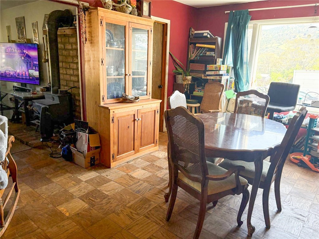 324 Henley Hornbrook rd