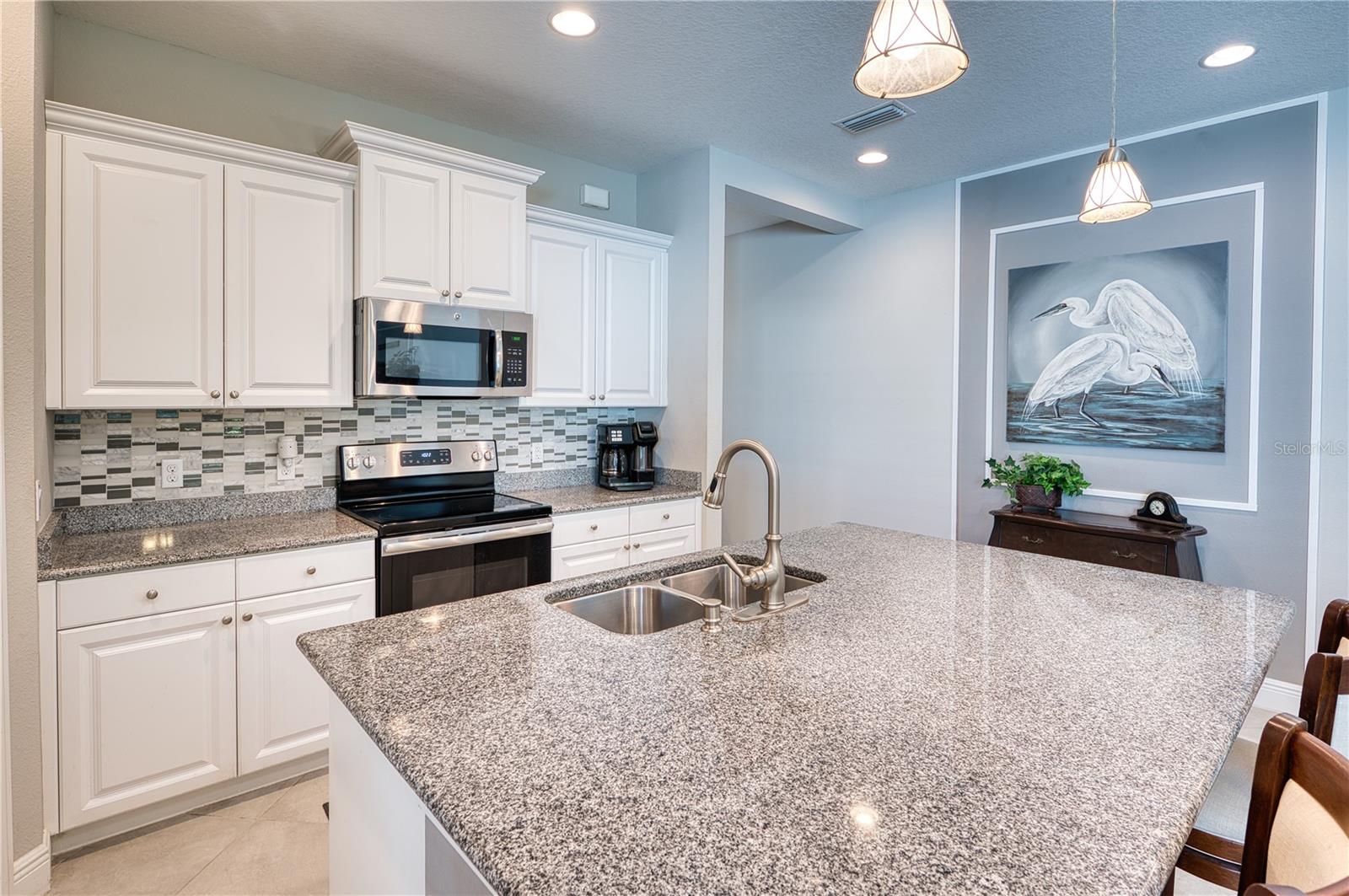 7448 RIDGELAKE CIR