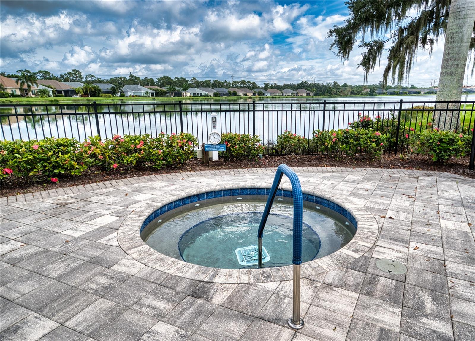 7448 RIDGELAKE CIR