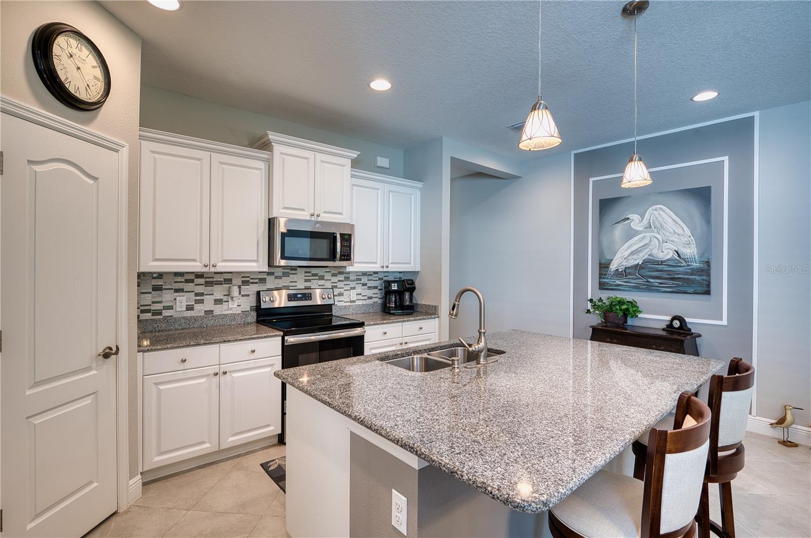 7448 RIDGELAKE CIR