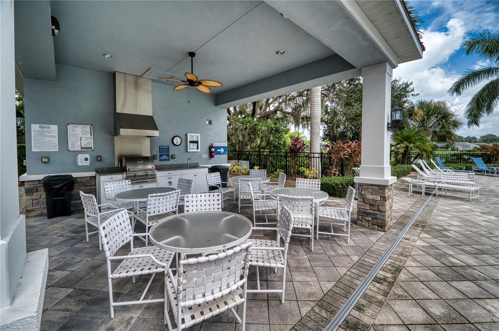 7448 RIDGELAKE CIR
