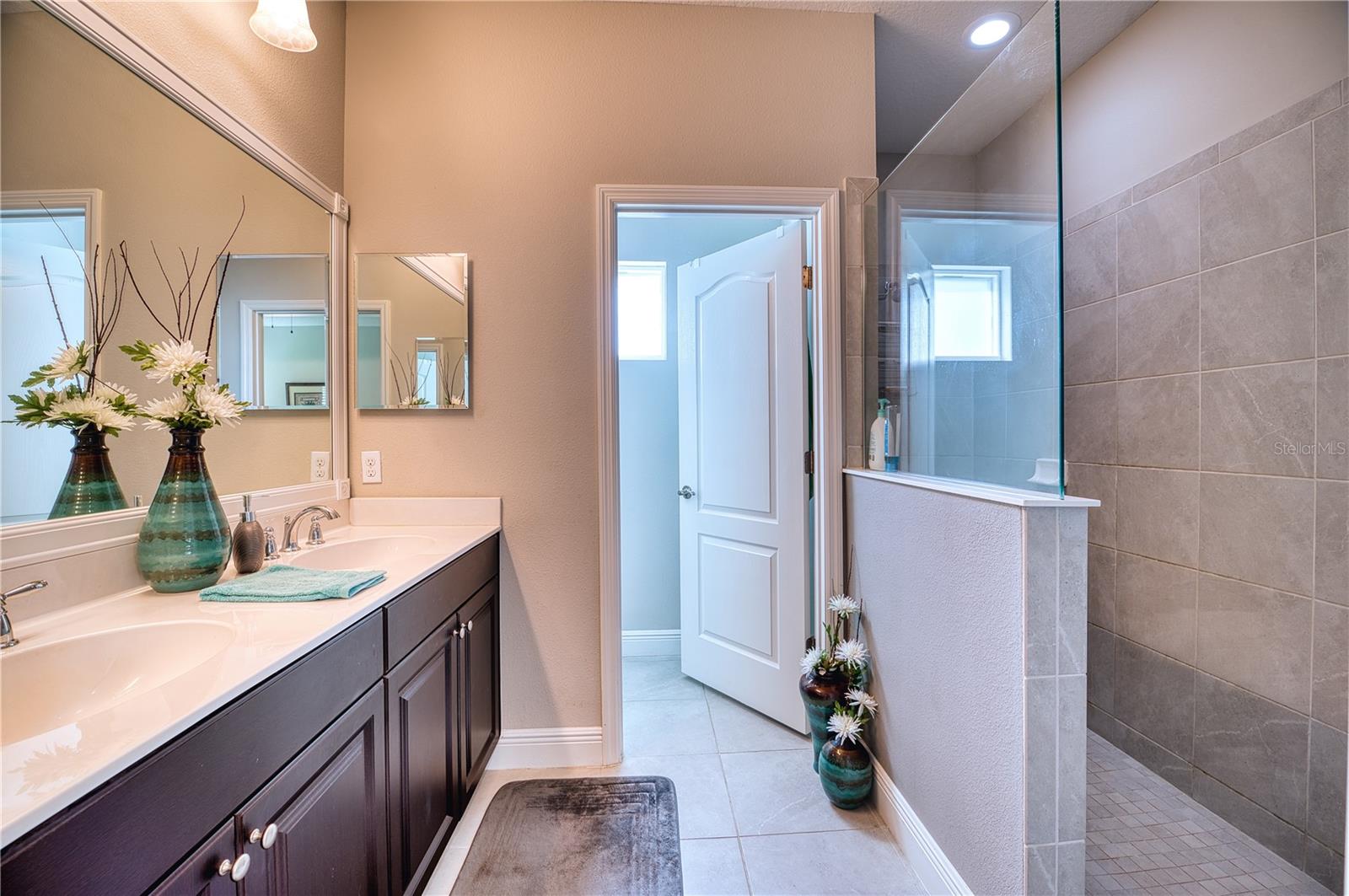 7448 RIDGELAKE CIR