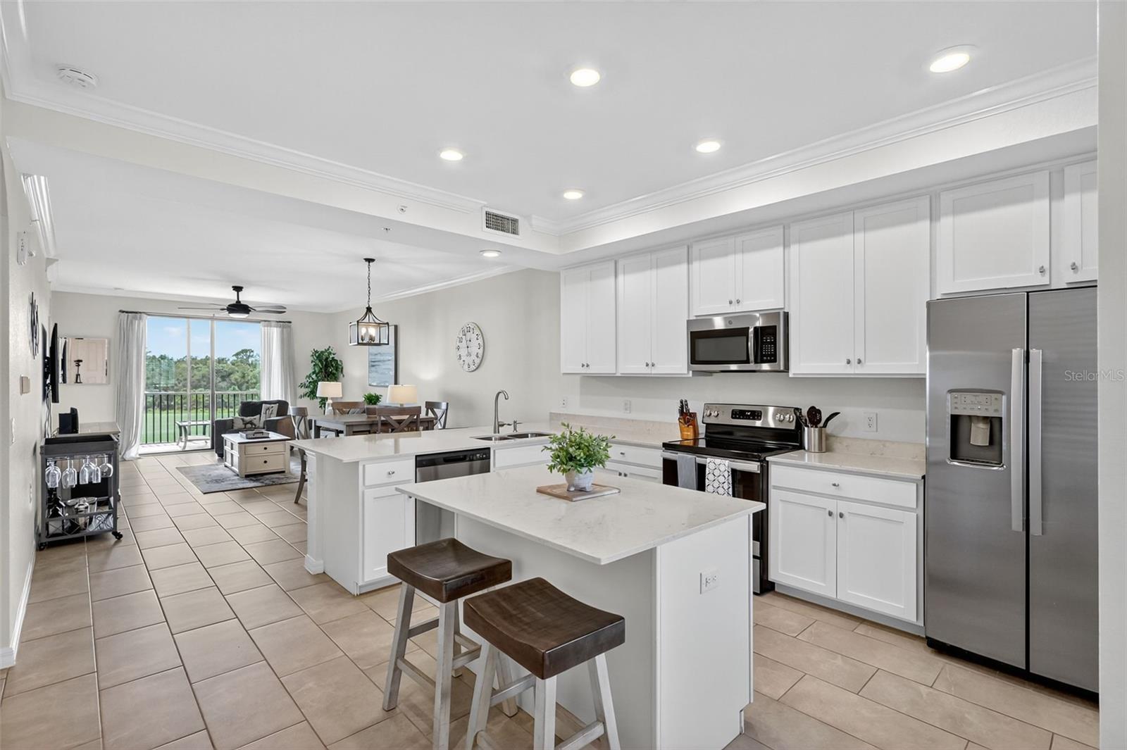 17810 GAWTHROP DR #305