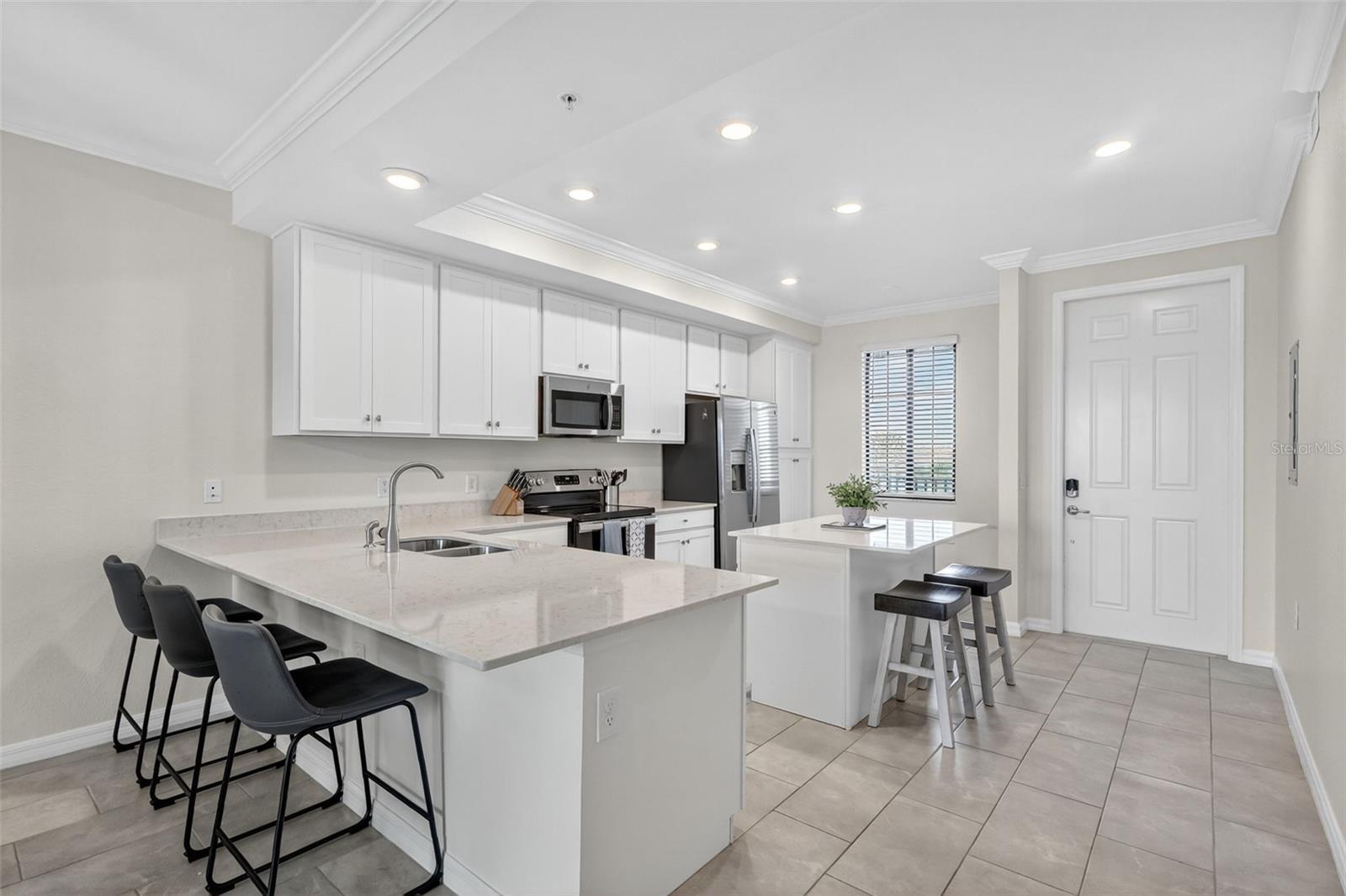 17810 GAWTHROP DR #305