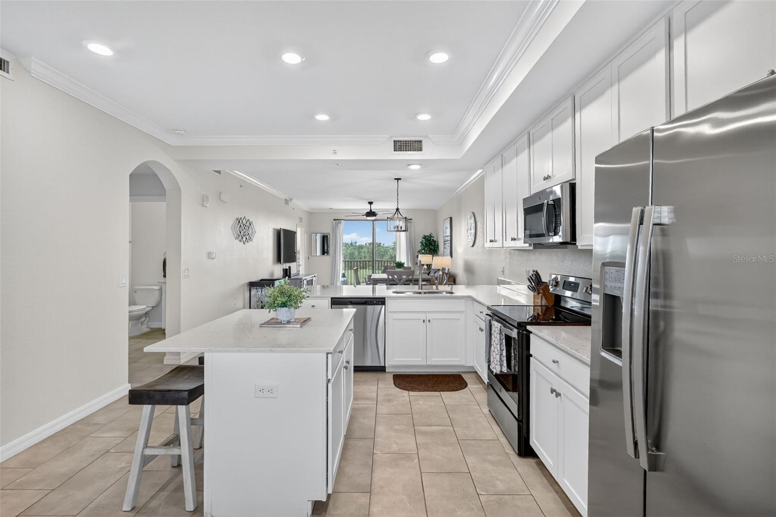 17810 GAWTHROP DR #305