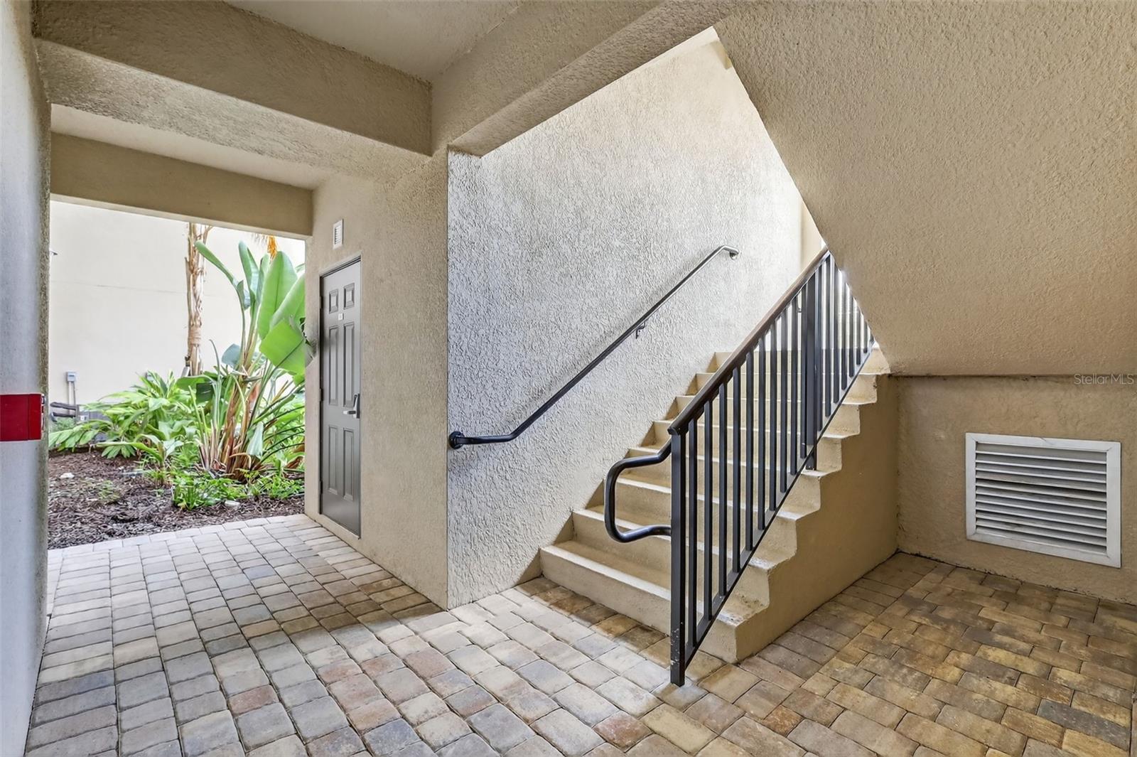 17810 GAWTHROP DR #305