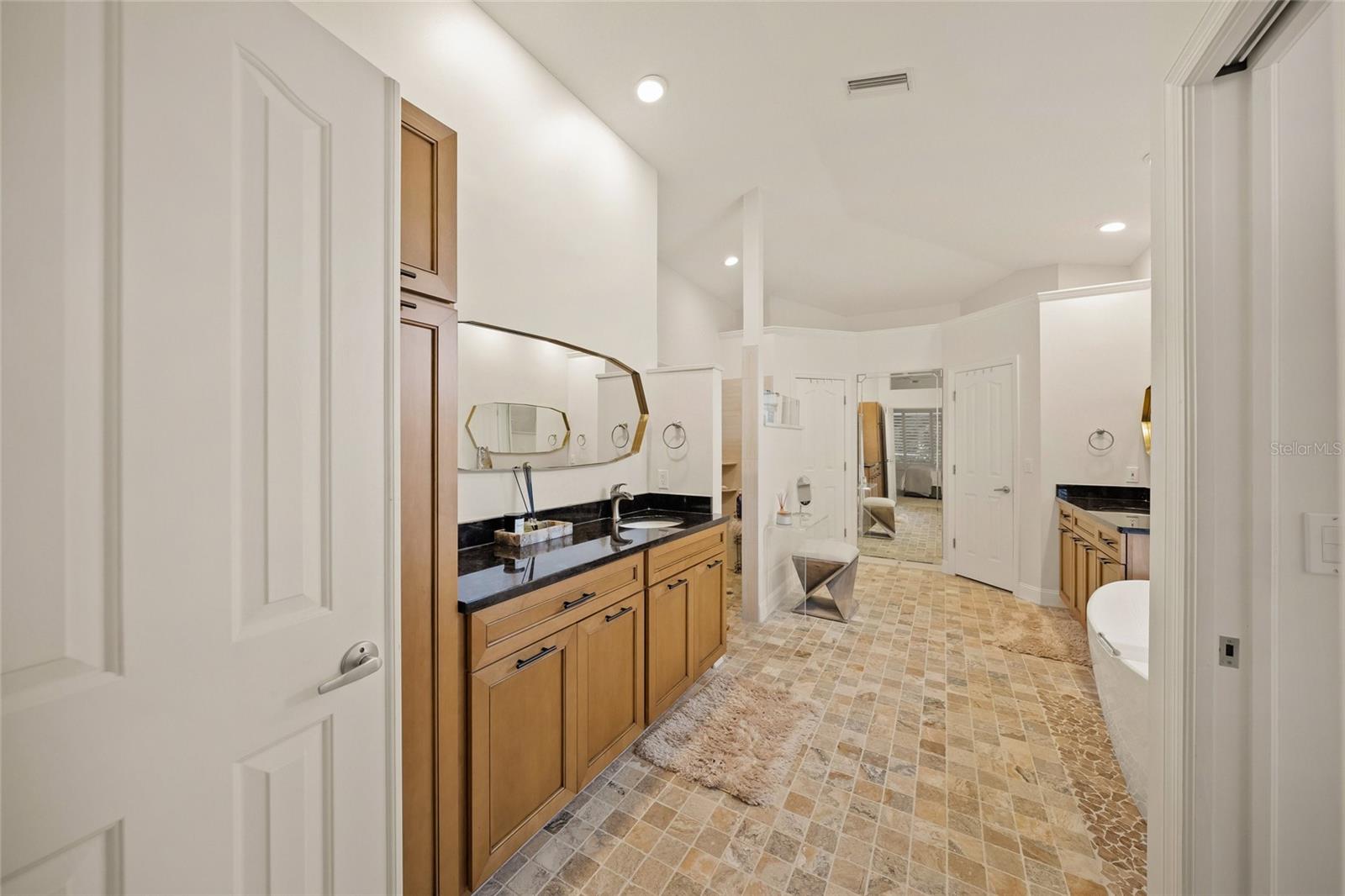 6660 SAINT JAMES XING