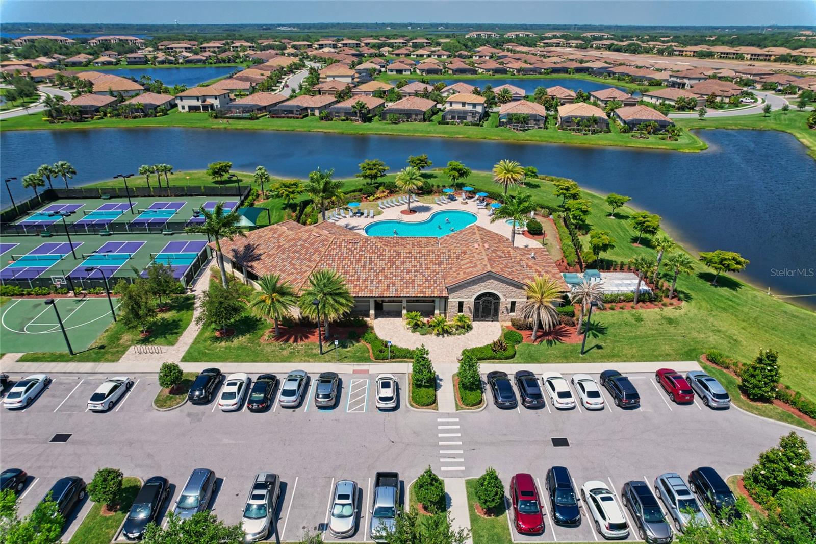 223 RIVER ENCLAVE CT