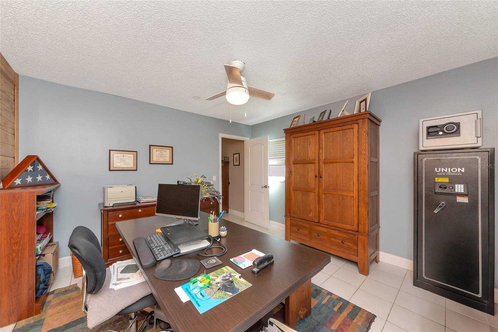 1403 VIOLA DR