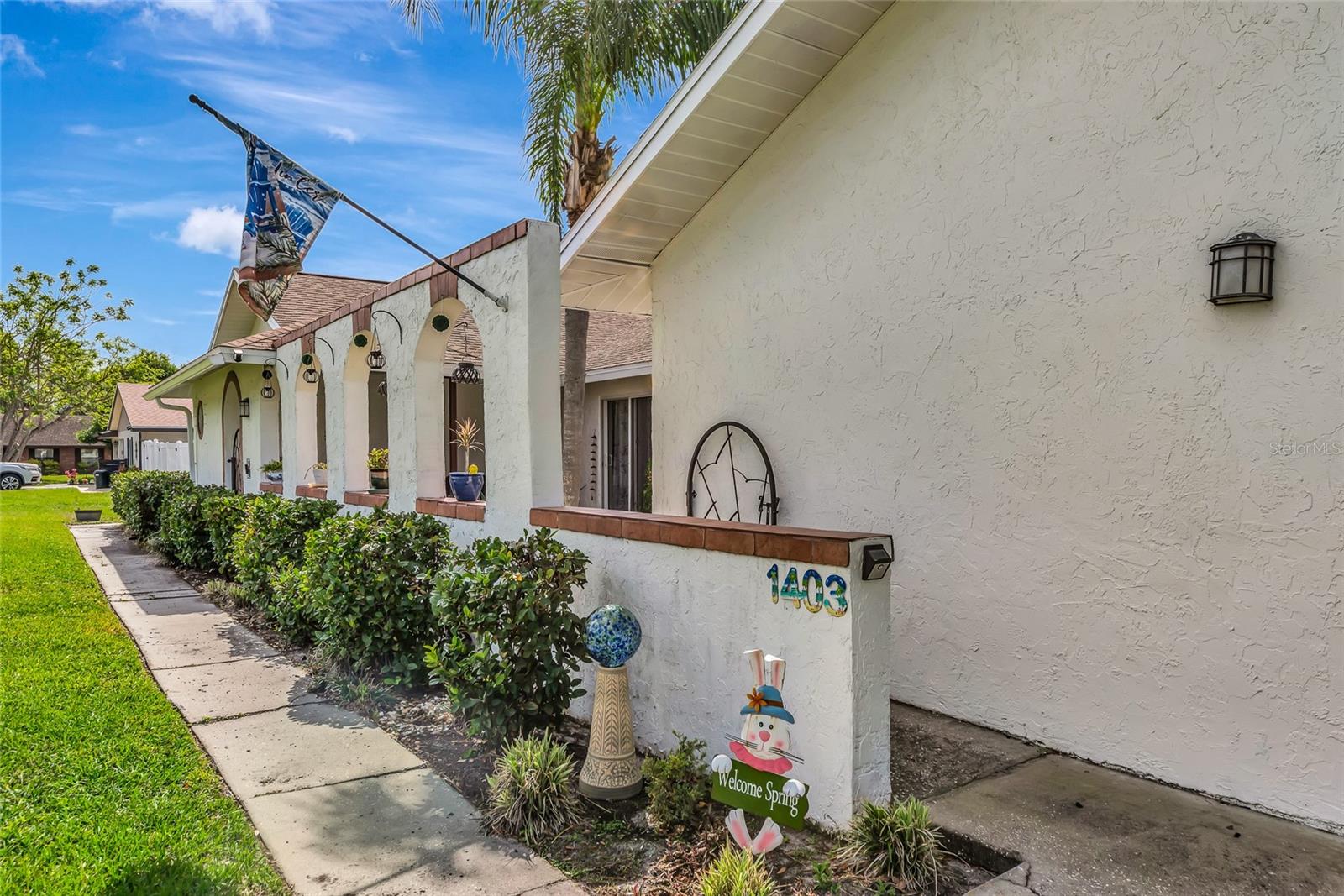 1403 VIOLA DR