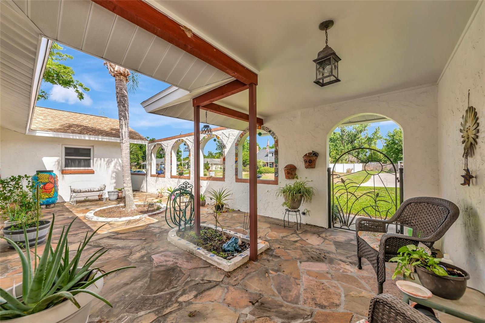 1403 VIOLA DR