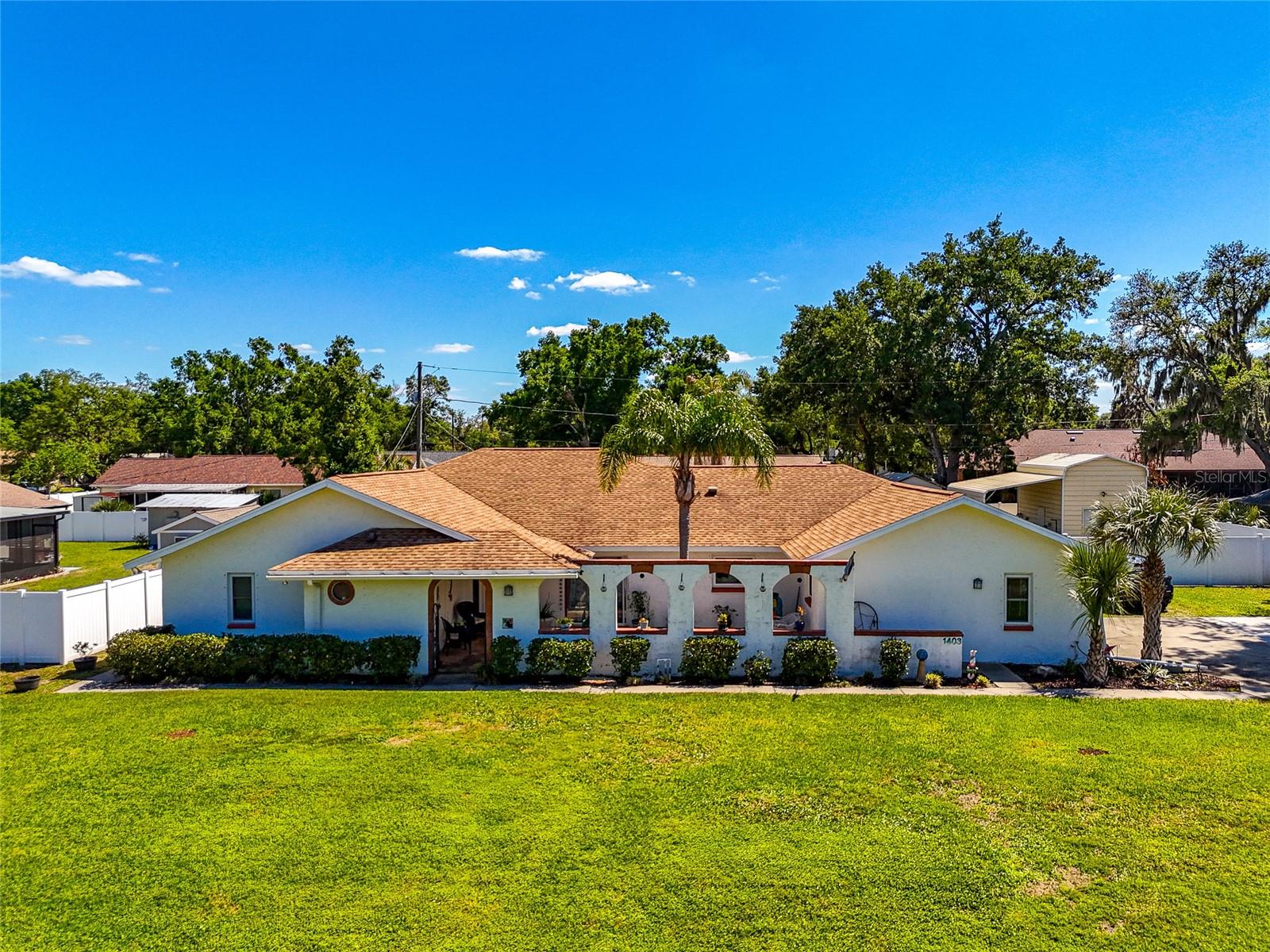 1403 VIOLA DR
