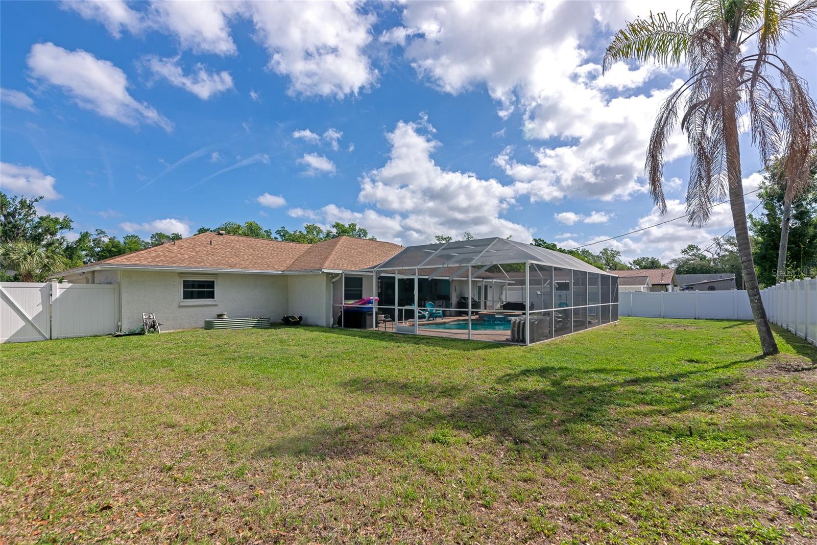 1403 VIOLA DR