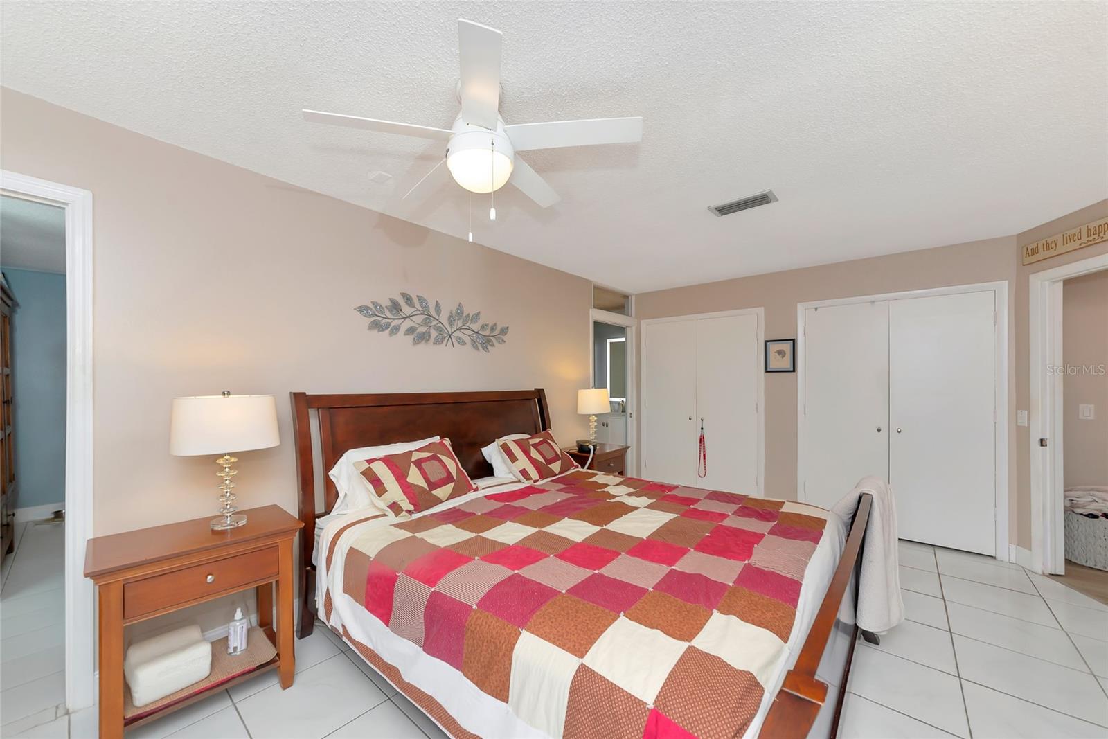 1403 VIOLA DR