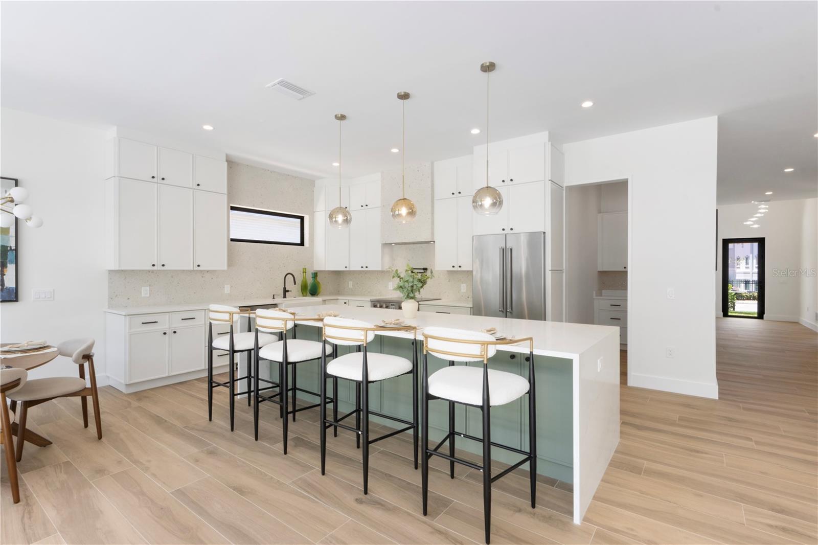 1544 3RD AVE W