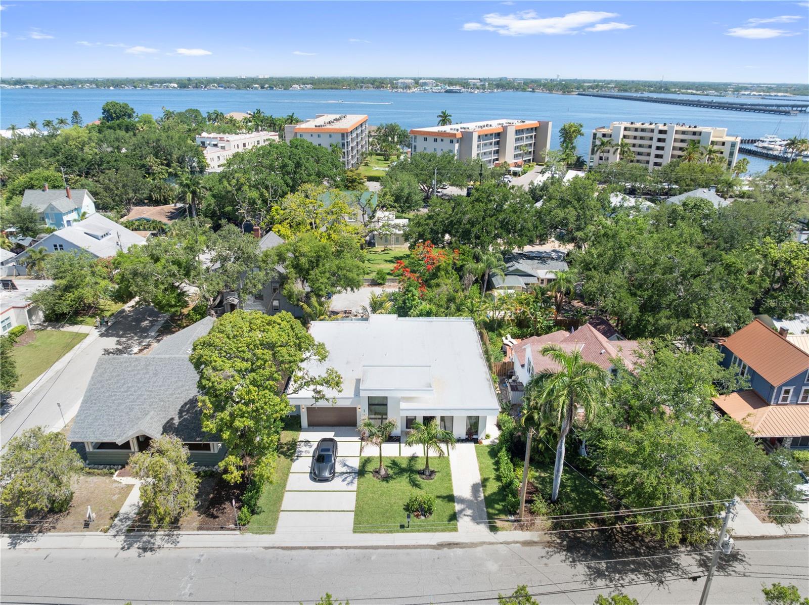 1544 3RD AVE W