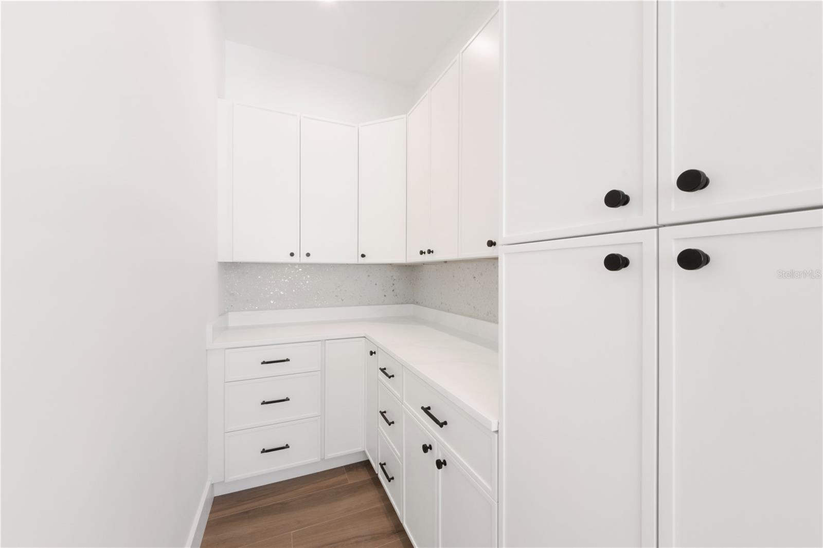 1544 3RD AVE W