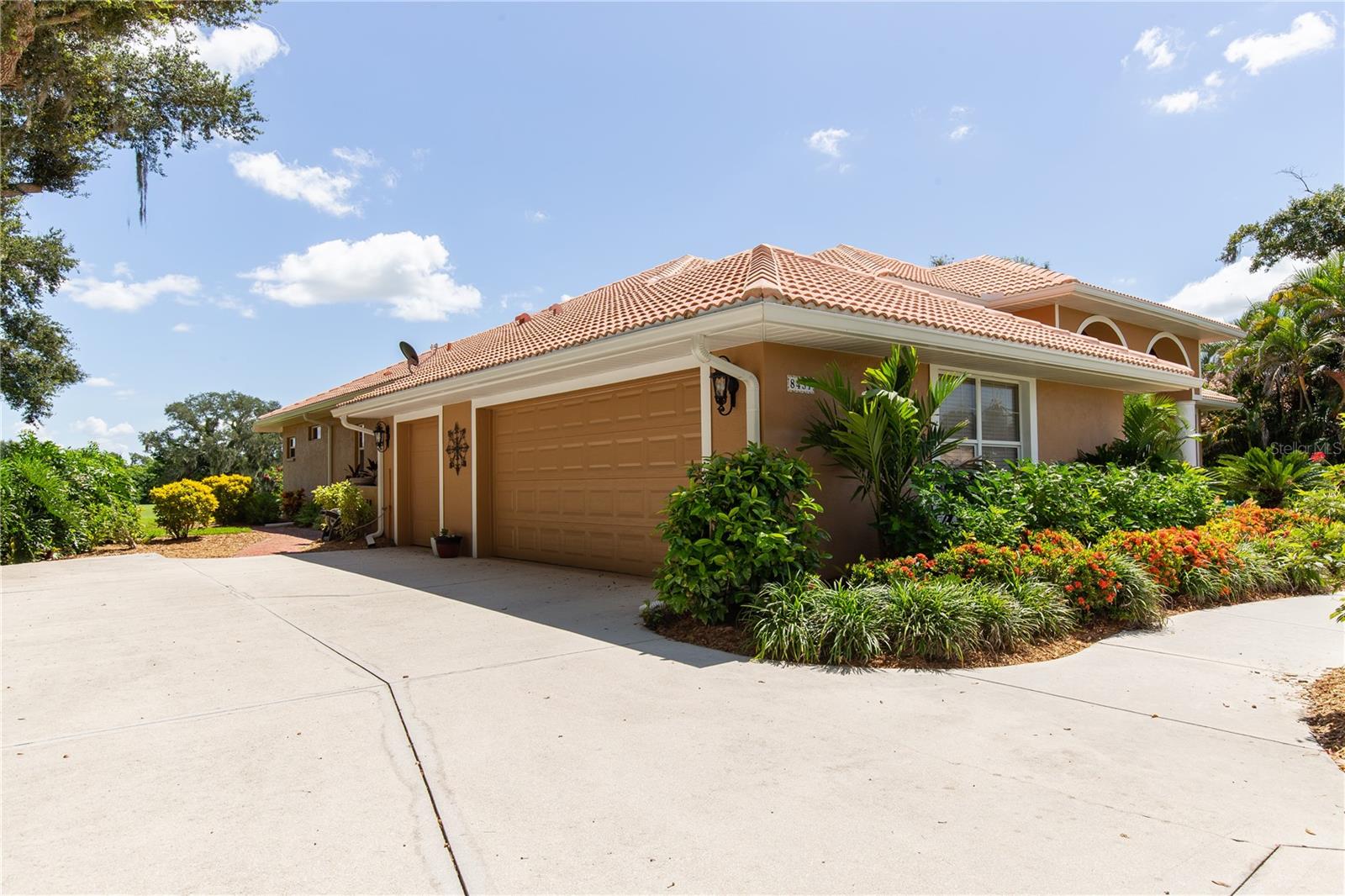 8437 EAGLE PRESERVE WAY