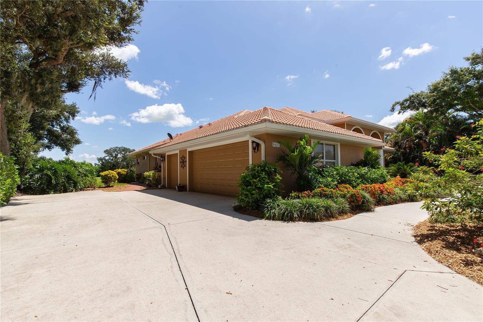 8437 EAGLE PRESERVE WAY