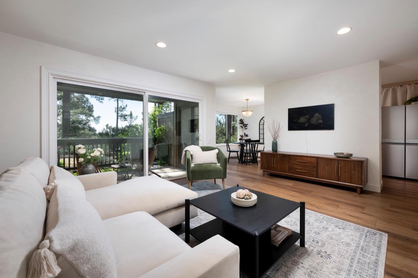 3323 La Mesa Drive 2