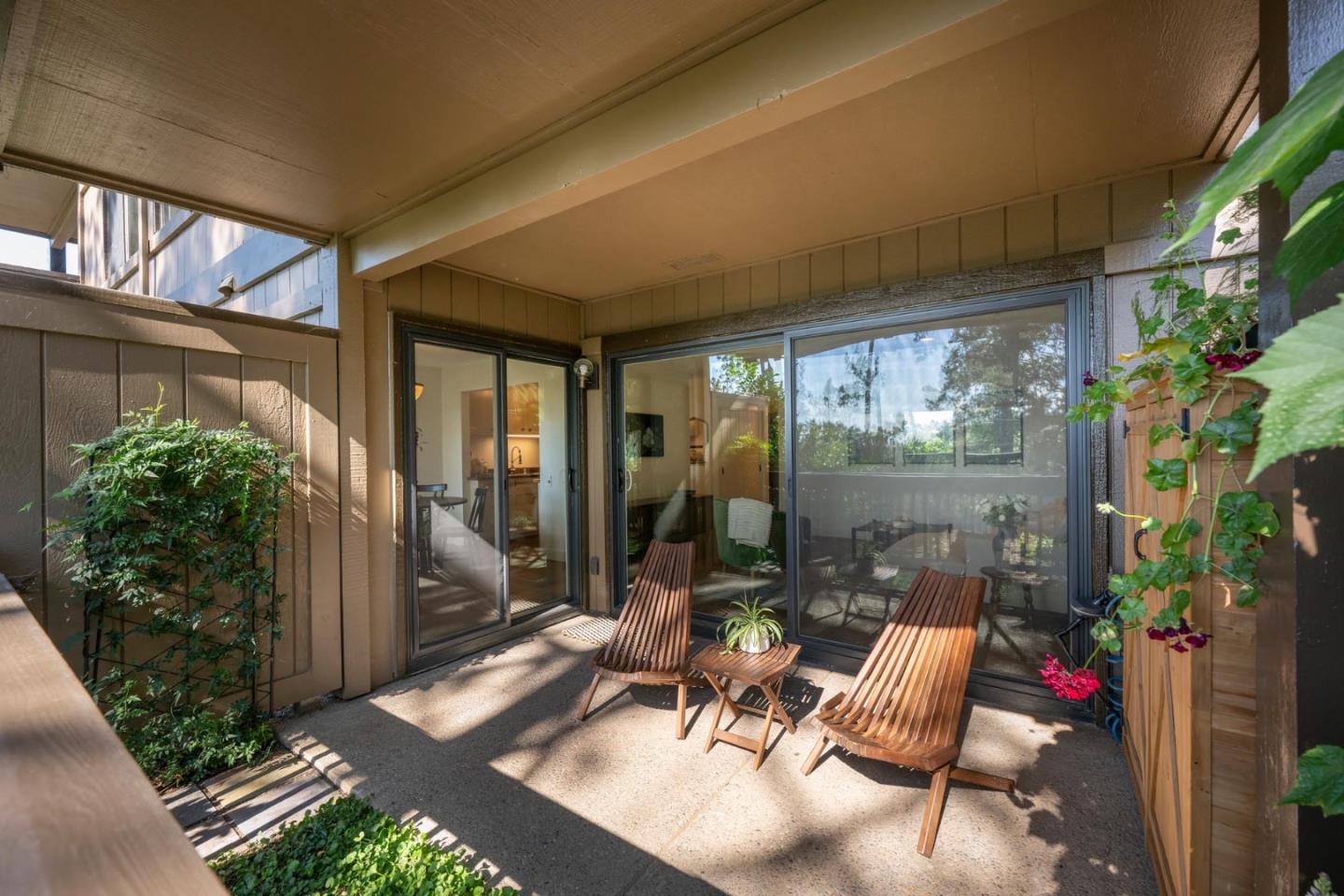 3323 La Mesa Drive 2