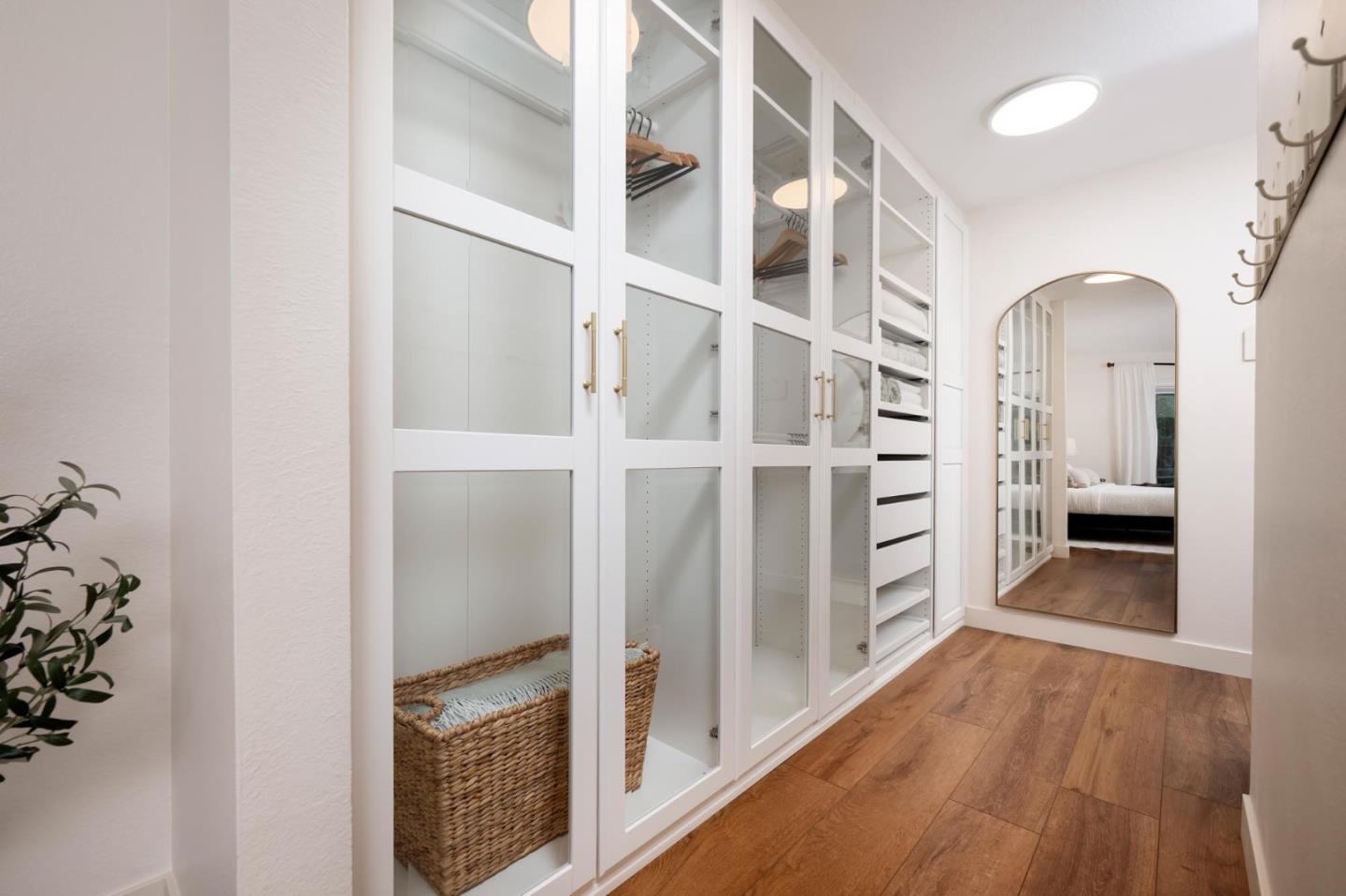 3323 La Mesa Drive 2