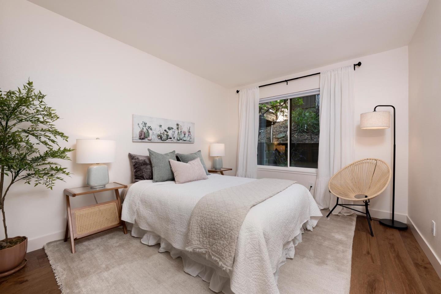 3323 La Mesa Drive 2
