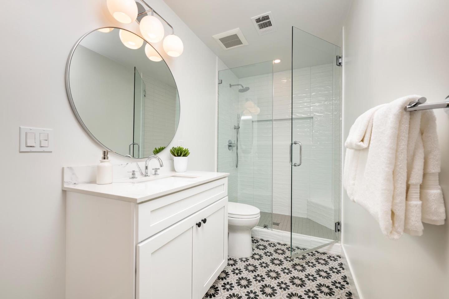 3374 La Mesa DR 15