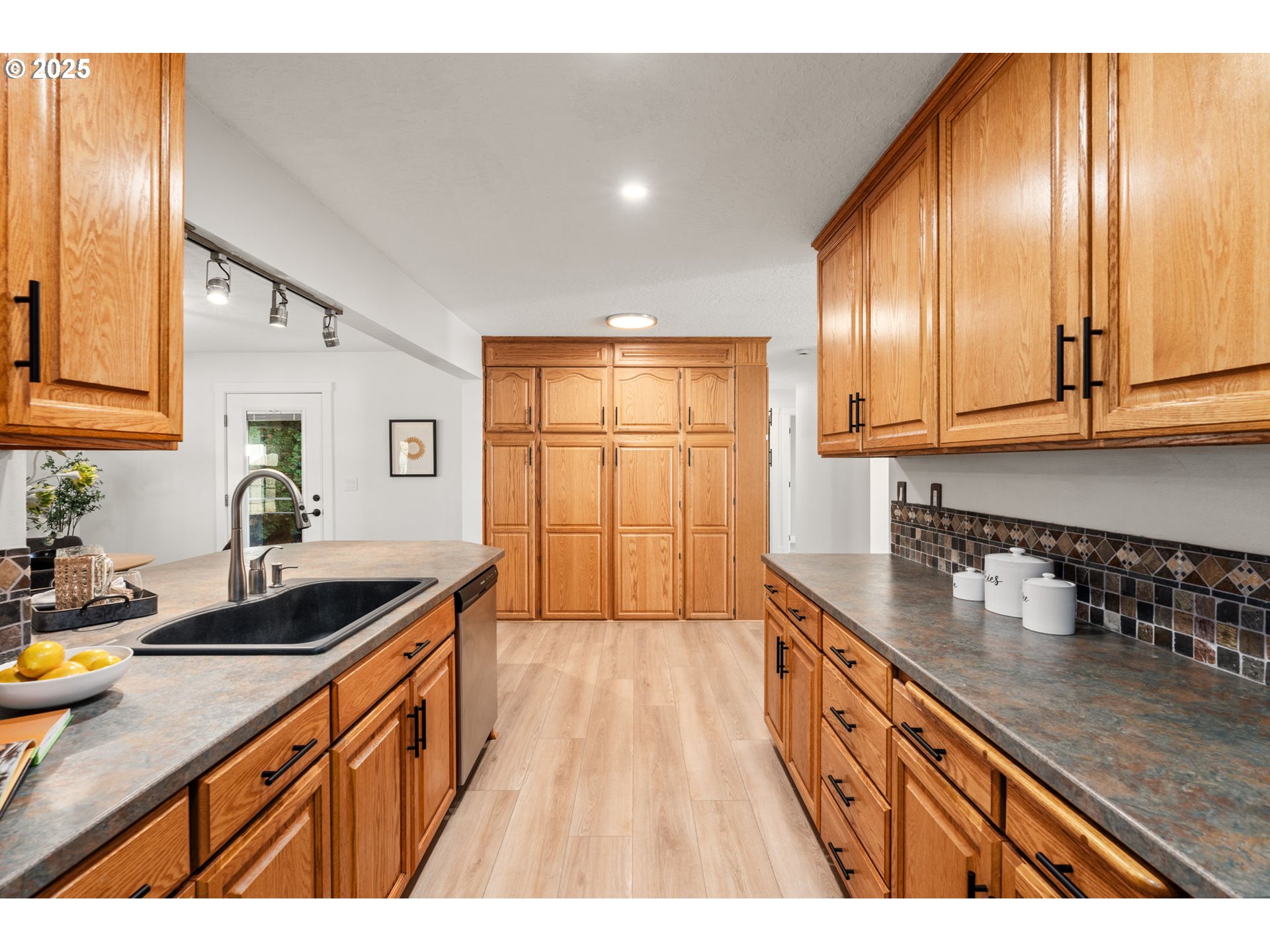 1720 SE 157TH AVE, Portland