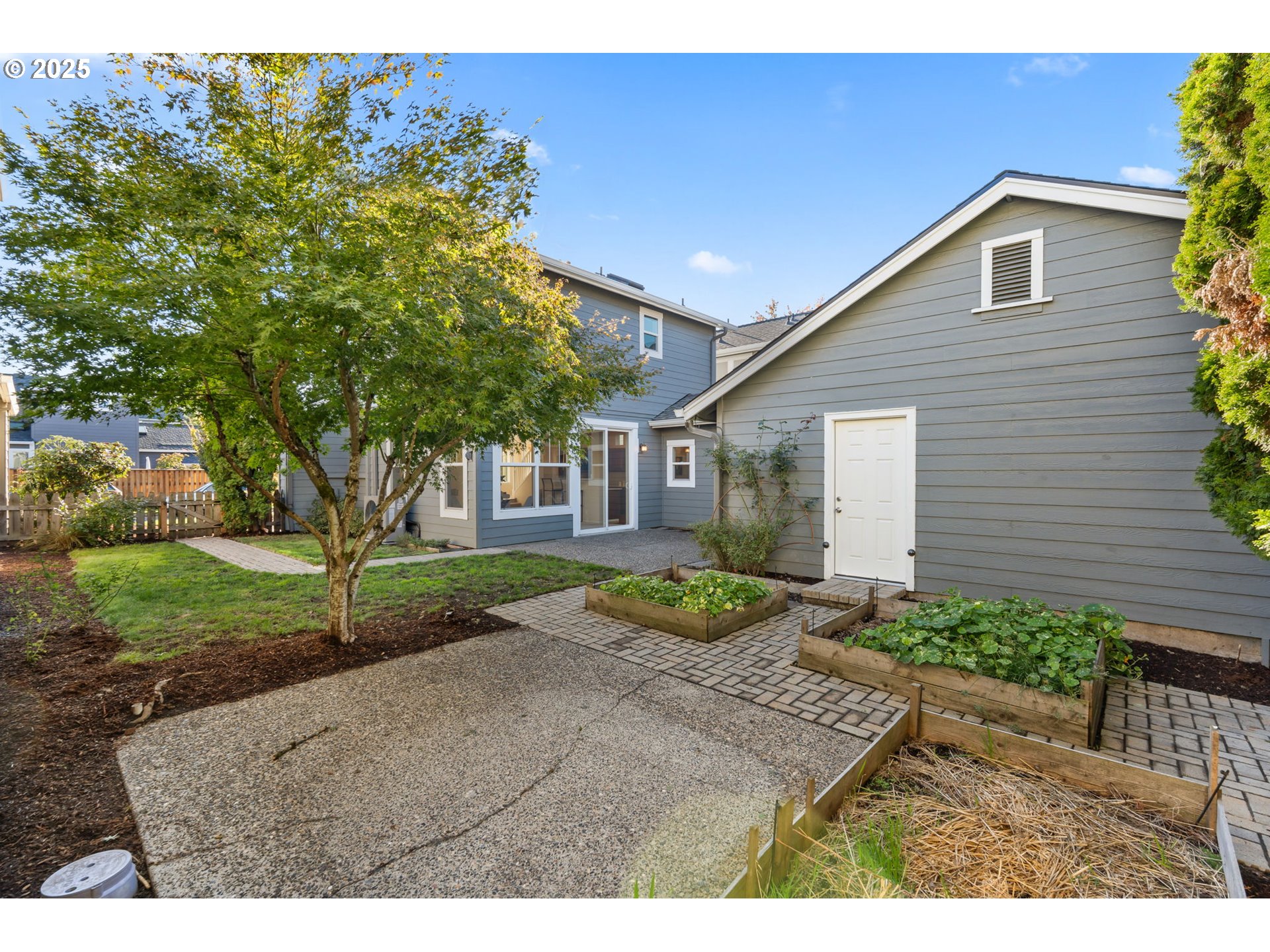 6133 NE ROSEBAY DR, Hillsboro