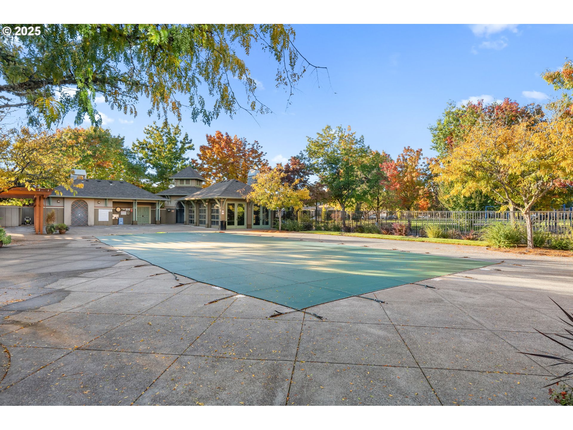 6133 NE ROSEBAY DR, Hillsboro