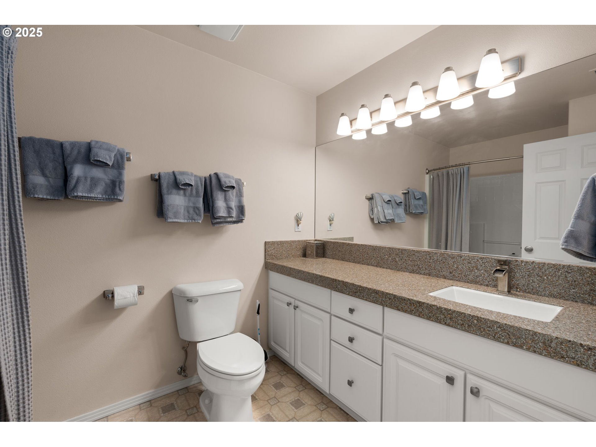 21955 CHELAN LOOP