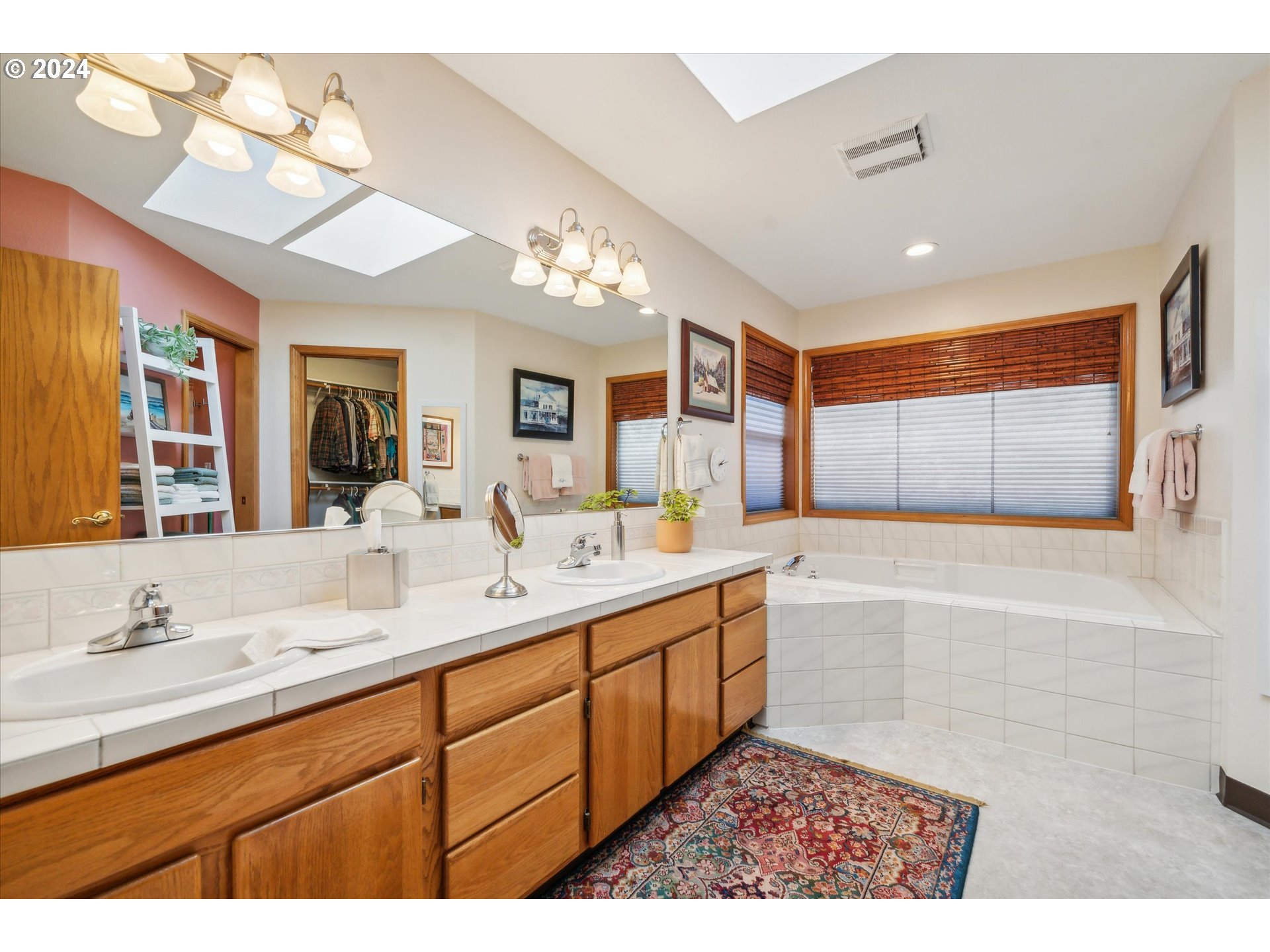 11825 SE SUNNY WAY
