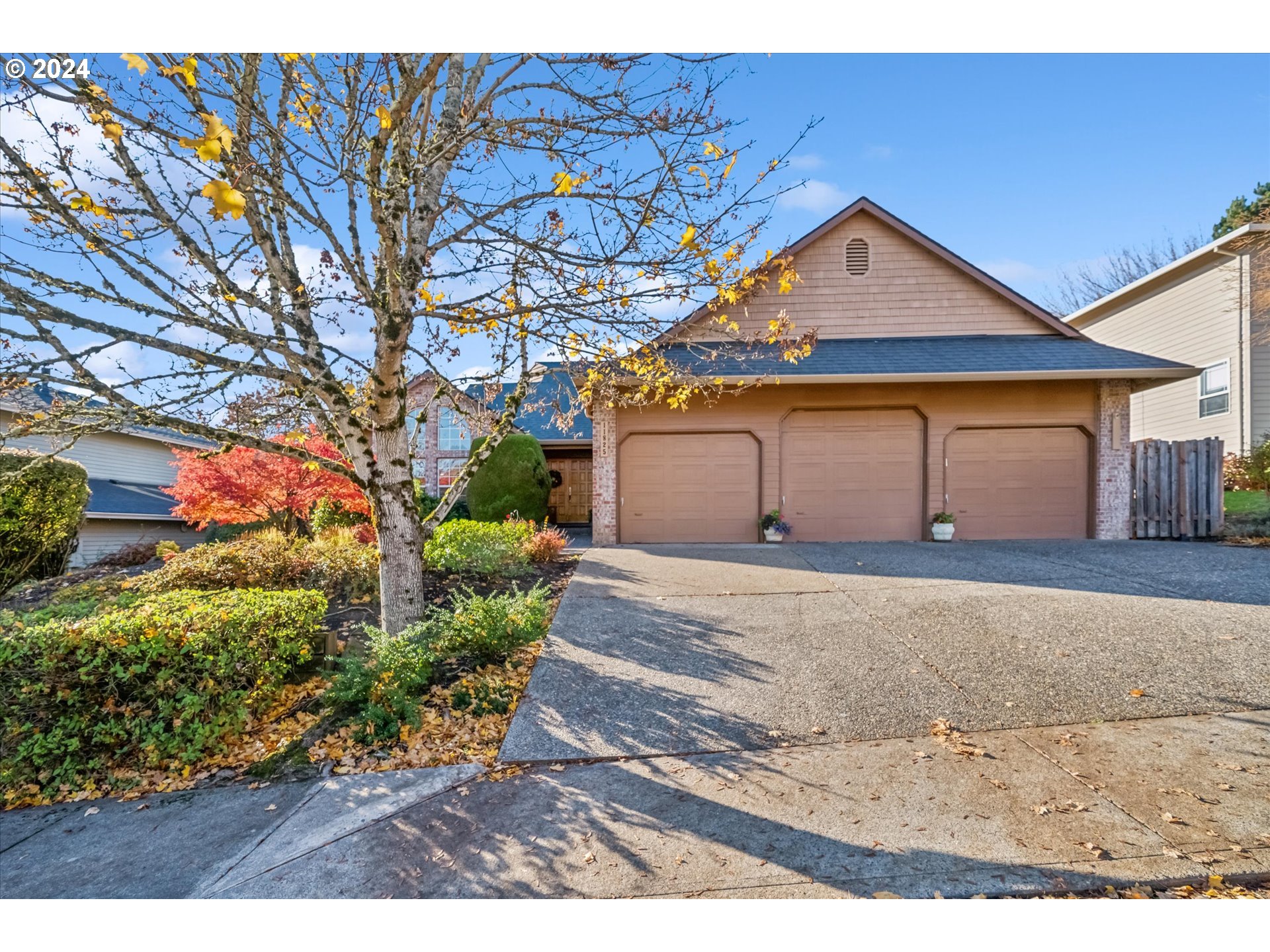 11825 SE SUNNY WAY