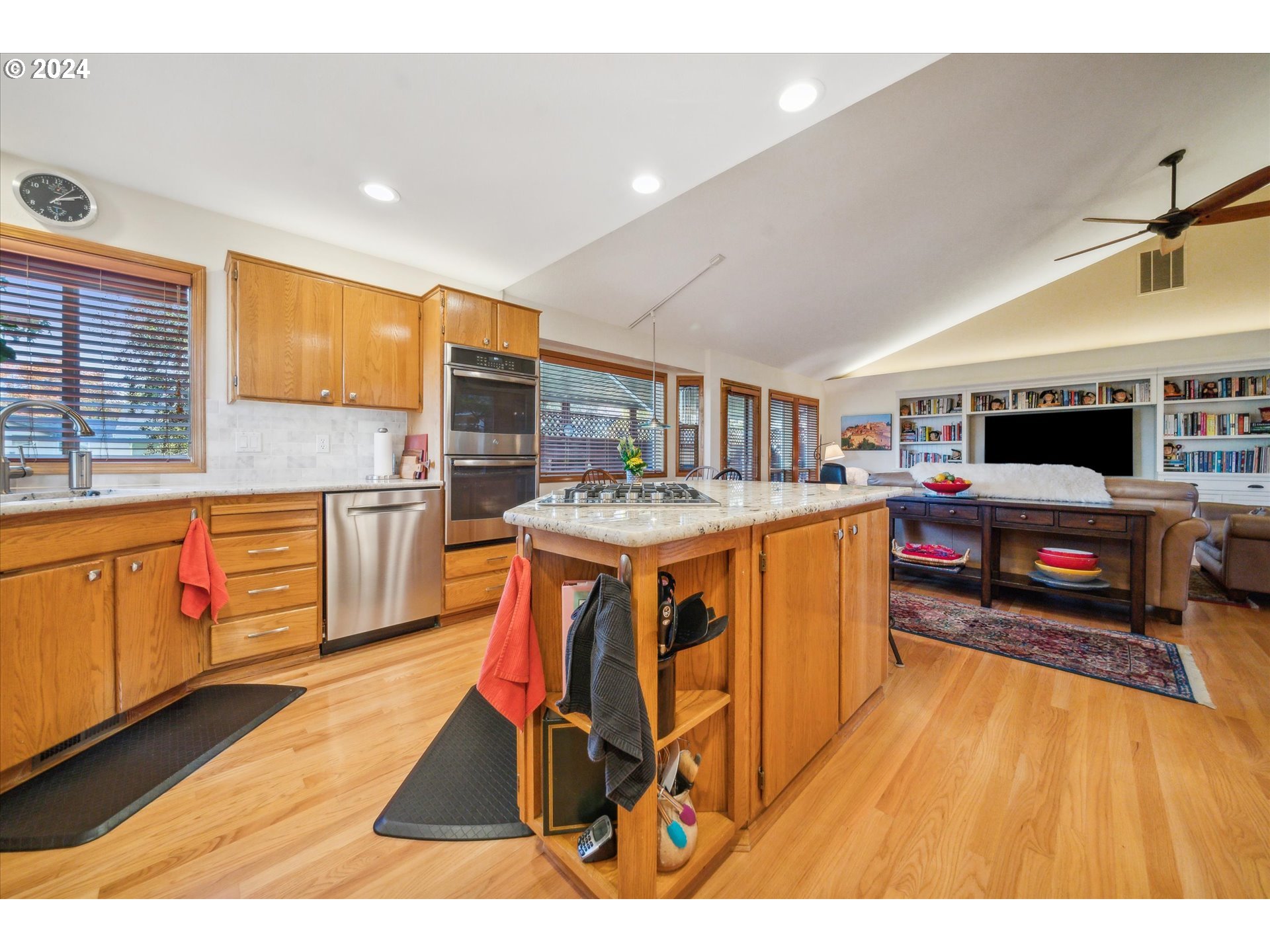 11825 SE SUNNY WAY