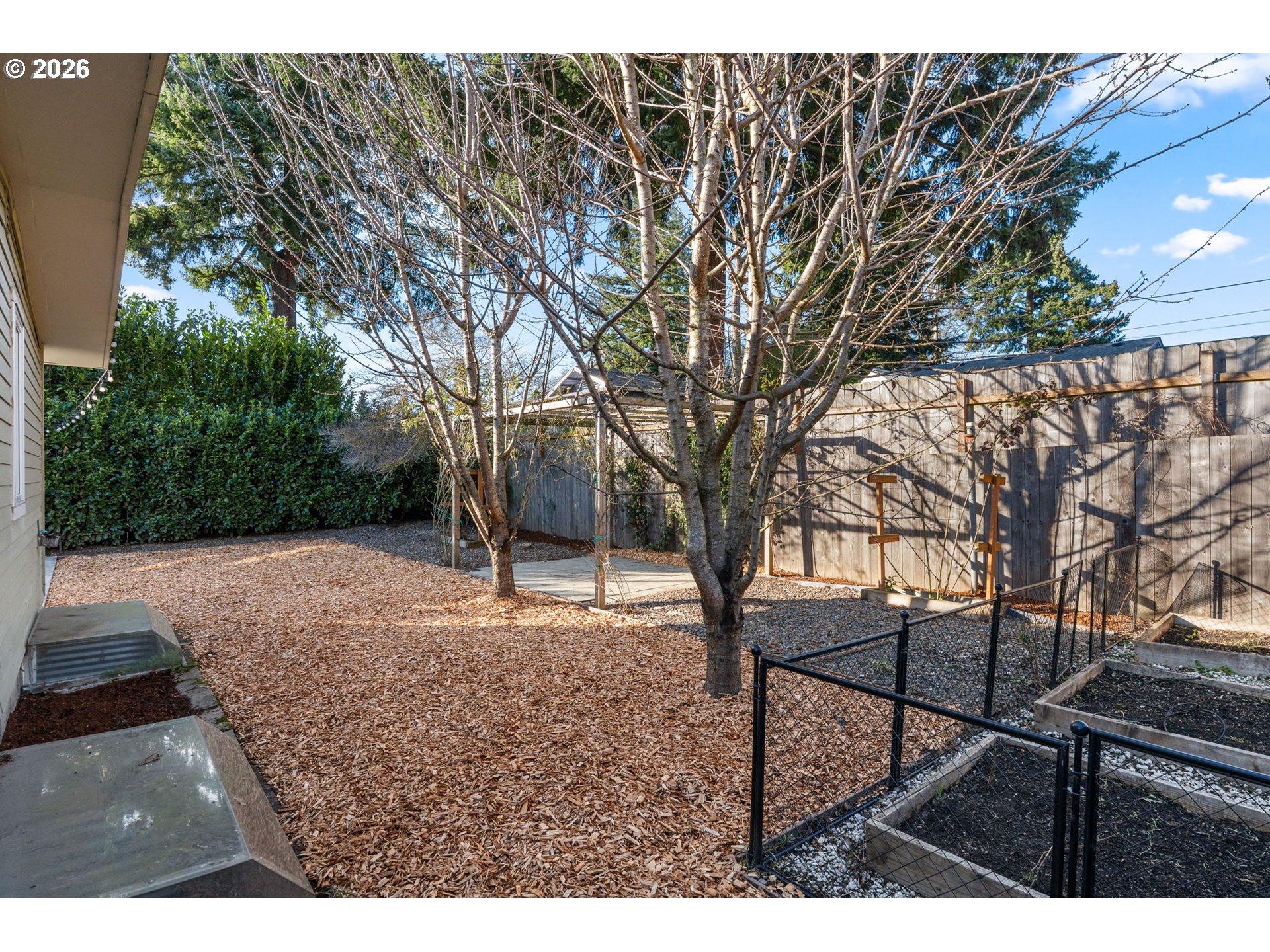 4205 SE WASHINGTON ST