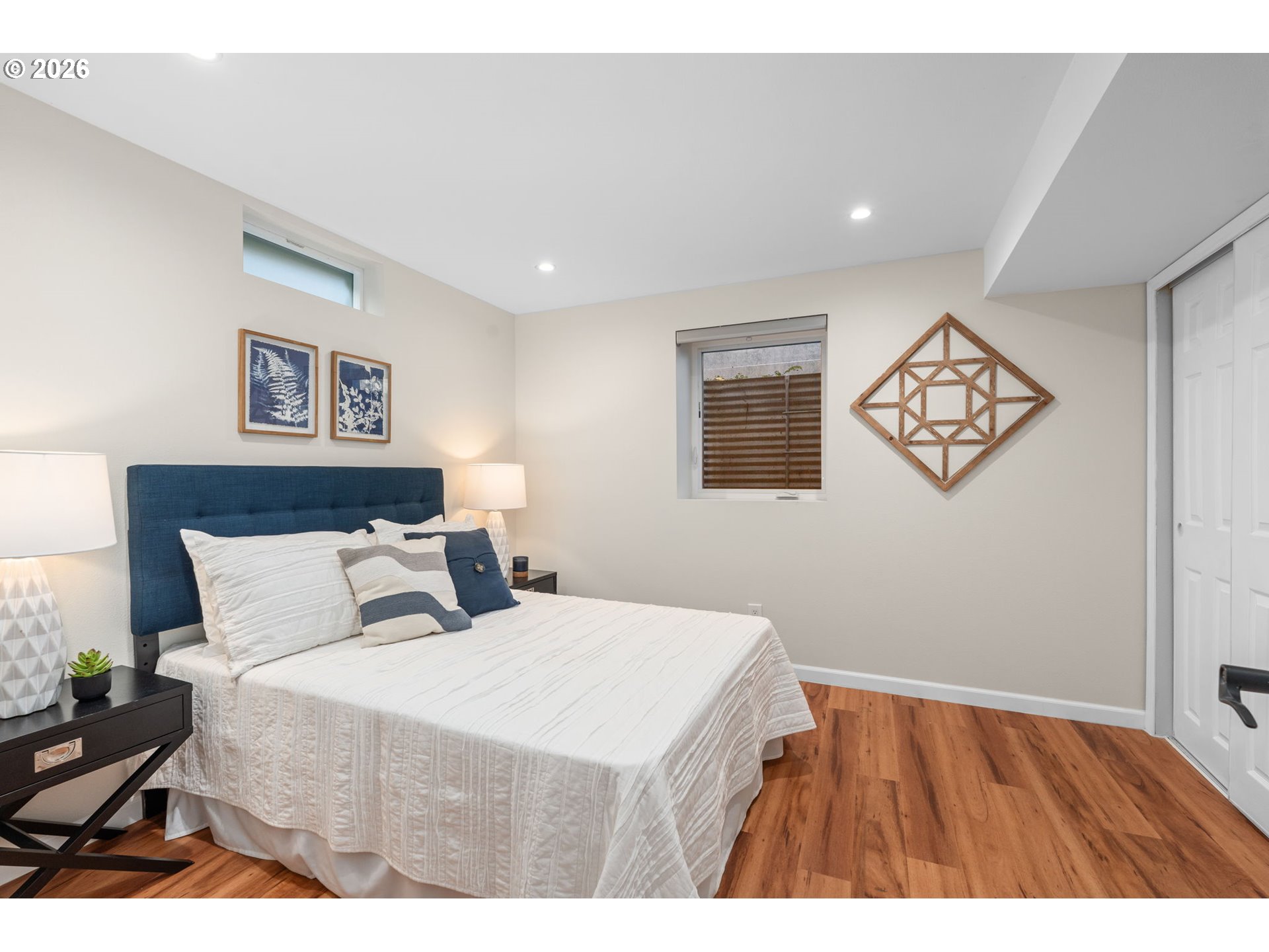 4205 SE WASHINGTON ST