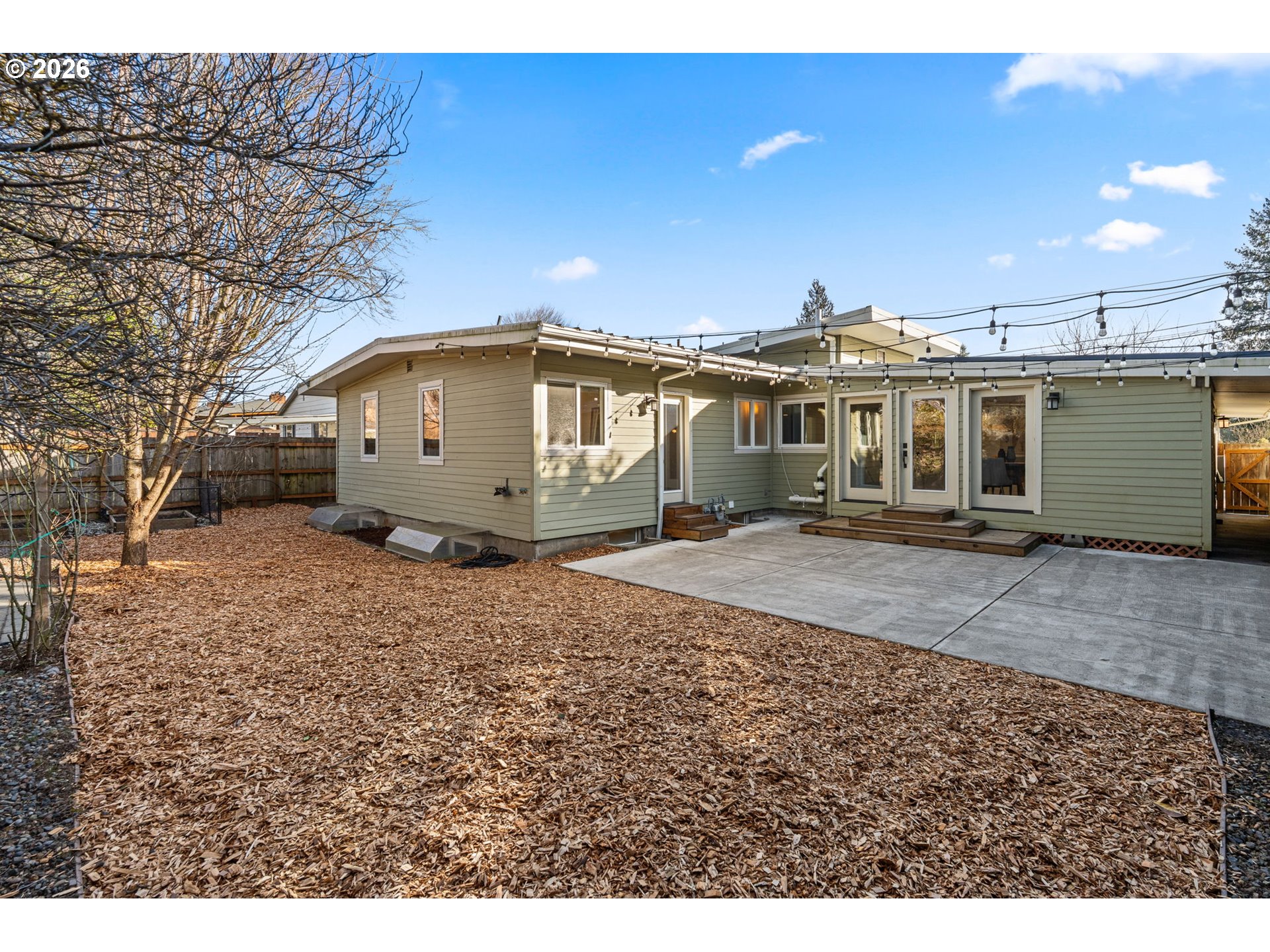 4205 SE WASHINGTON ST