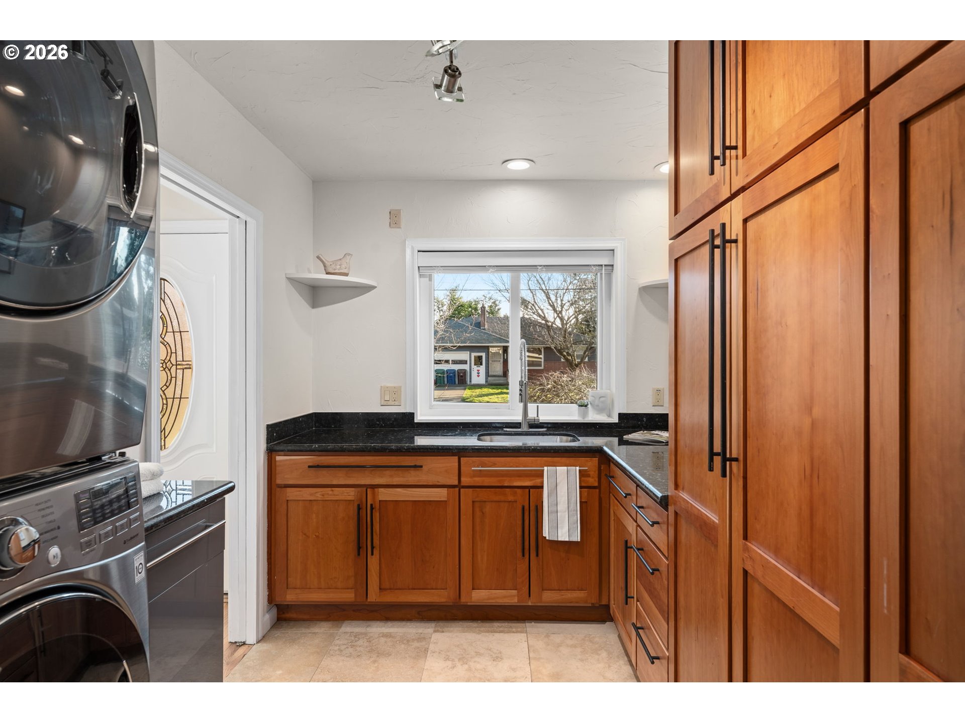 4205 SE WASHINGTON ST