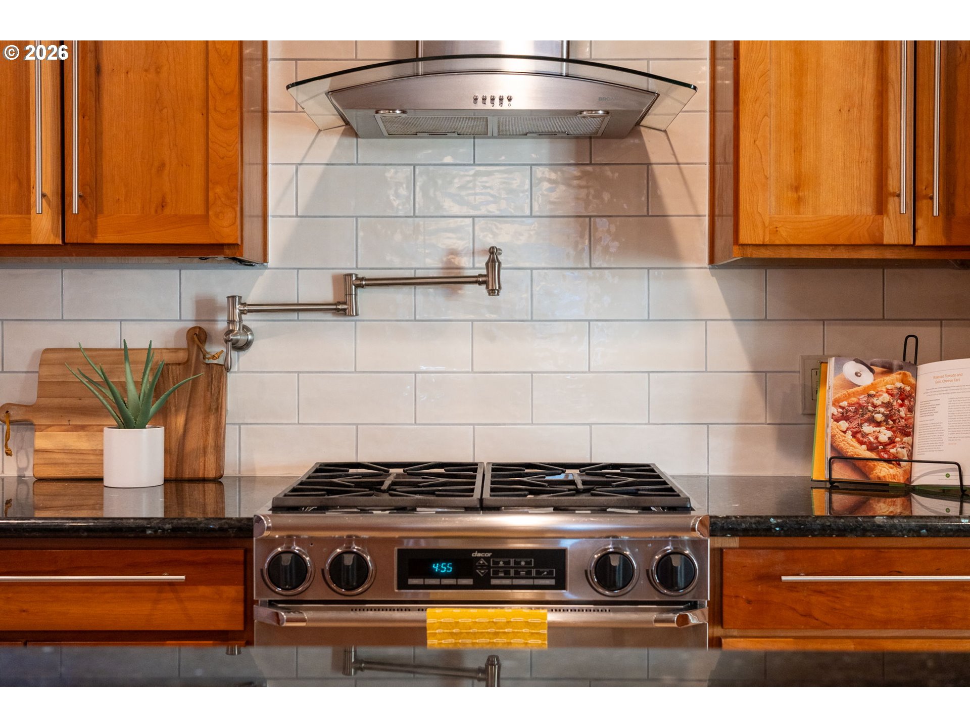 4205 SE WASHINGTON ST