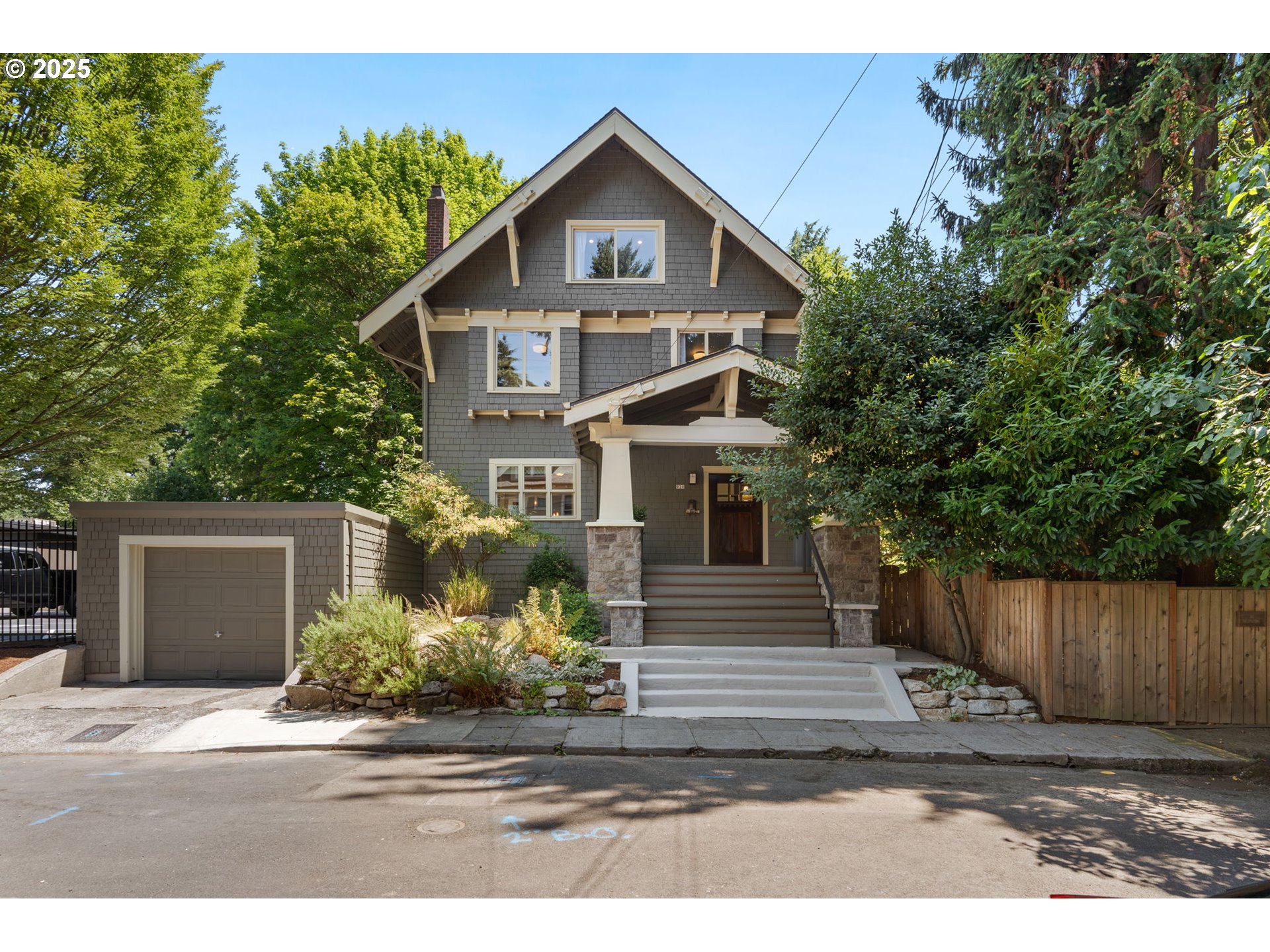 928 SE 18TH AVE