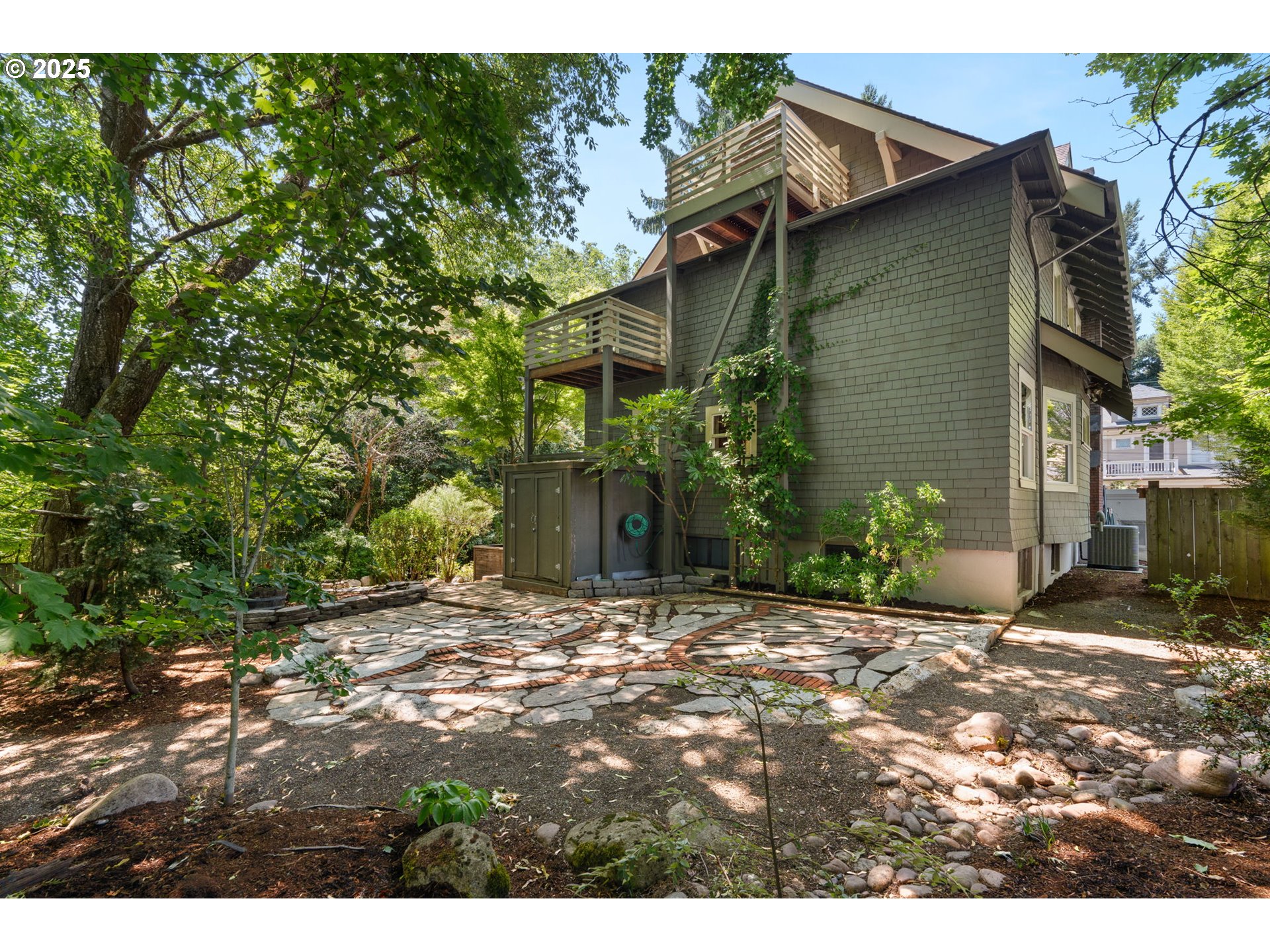 928 SE 18TH AVE
