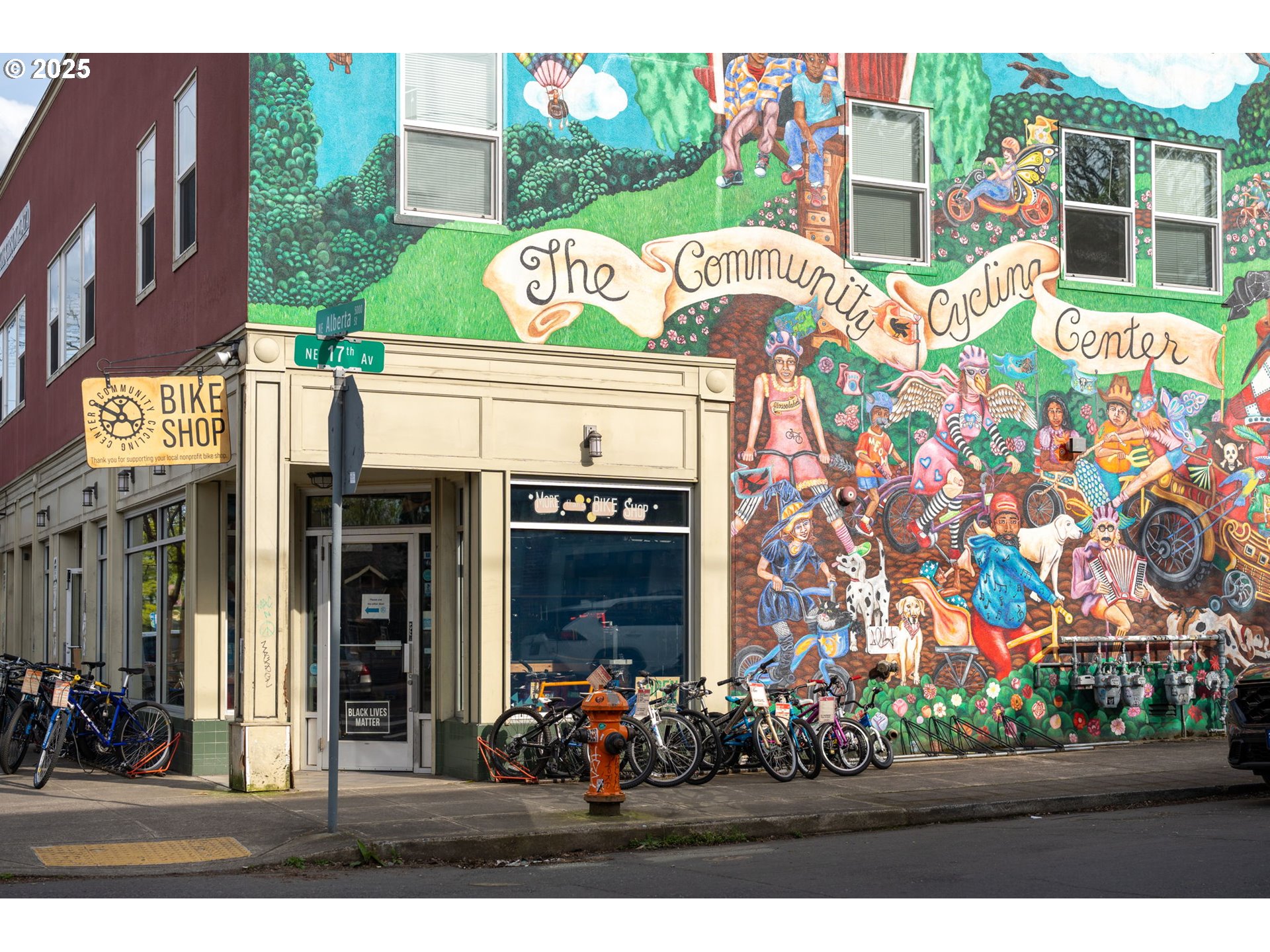 2438 NE KILLINGSWORTH ST 4