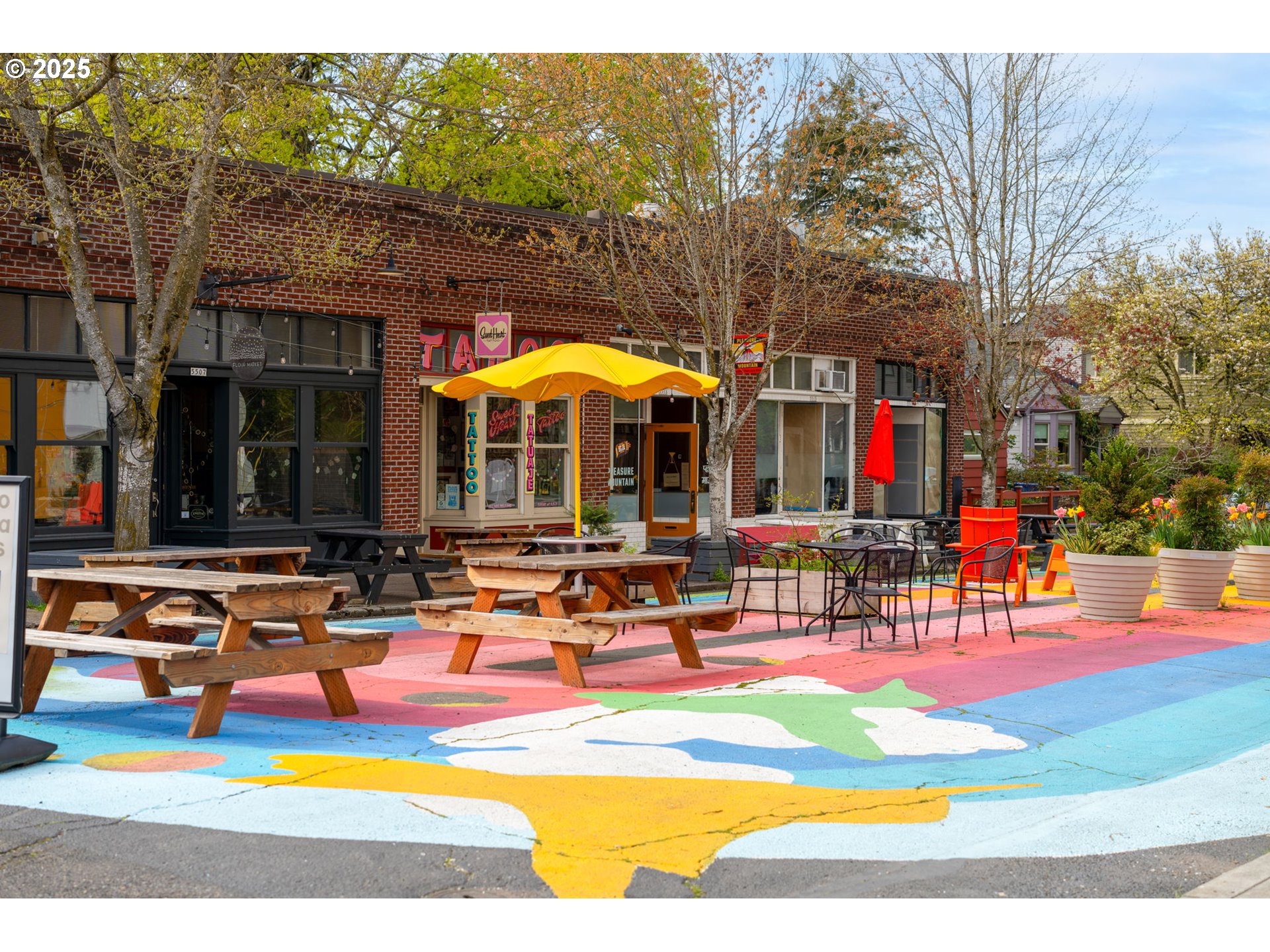 2438 NE KILLINGSWORTH ST 4