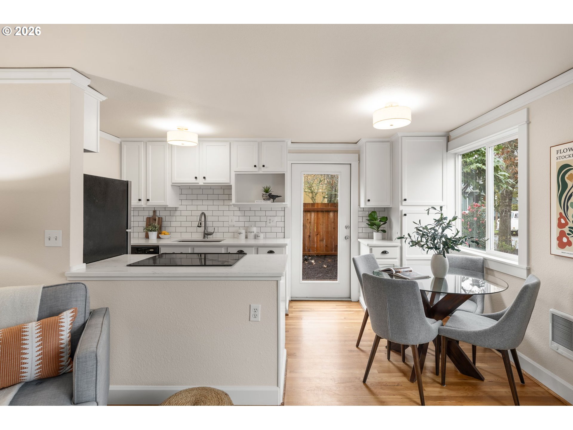 7112 N RICHMOND AVE 6