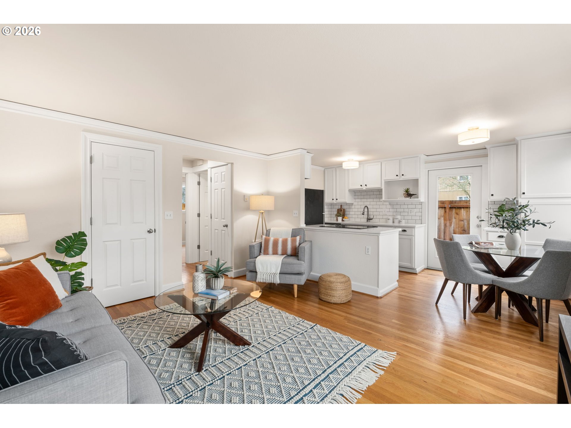 7112 N RICHMOND AVE 6