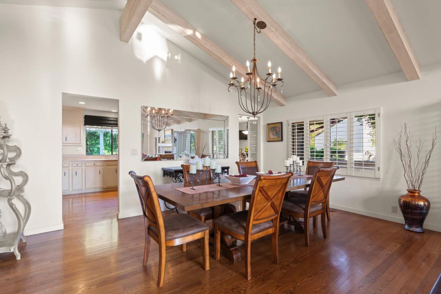 3041 Strawberry Hill Road